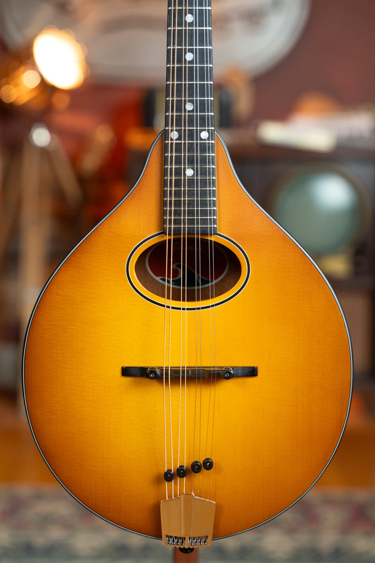 Eastman PCH-M104-GB Spruce/Laminated Mahogany Goldburst Flattop A-Style Mandolin #0960