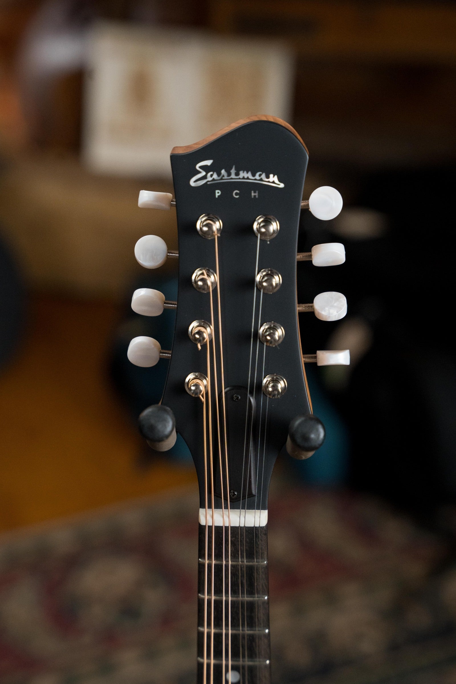 Eastman PCH-M104-GB Spruce/Laminated Mahogany Goldburst Flattop A-Style Mandolin #1062