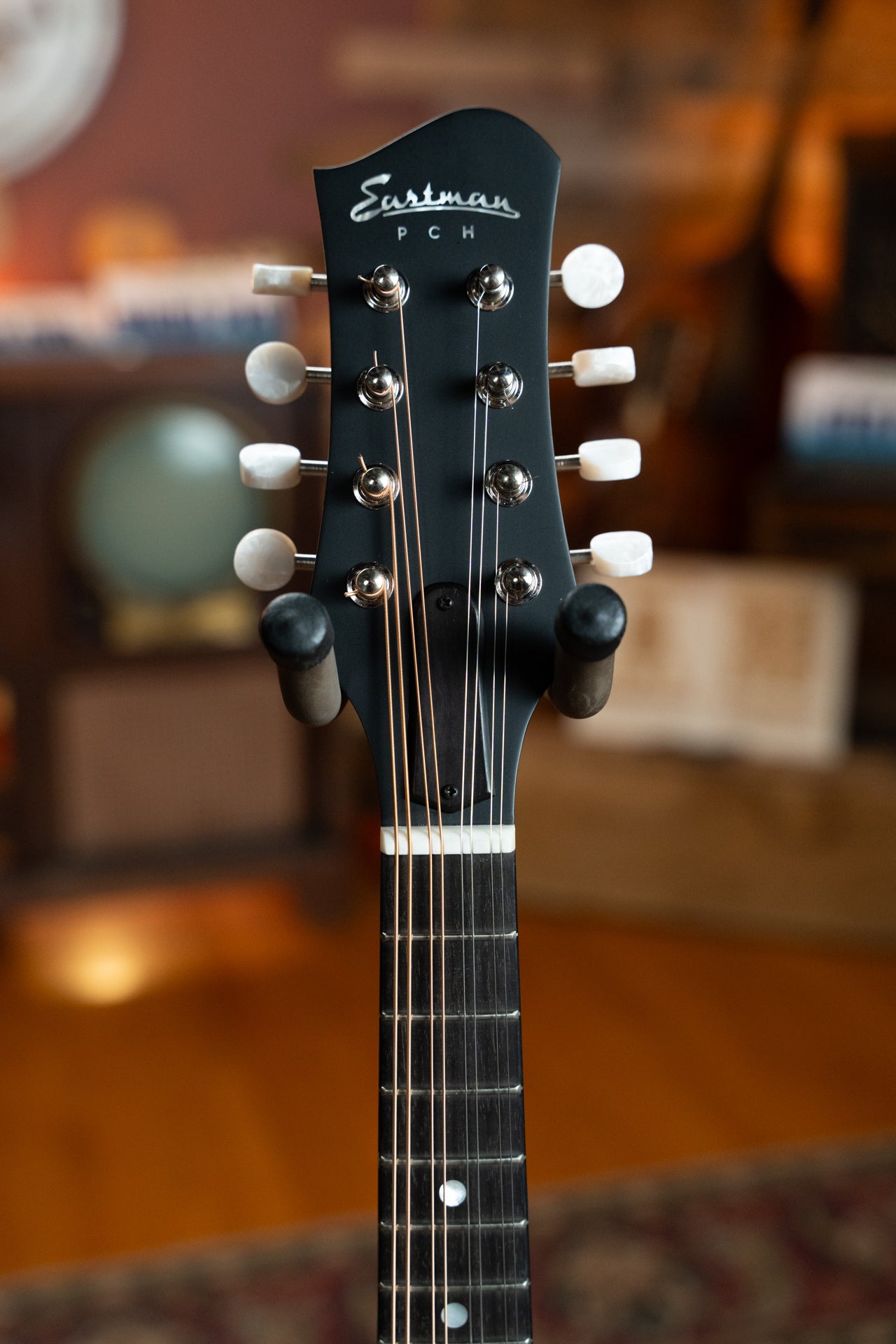 Eastman PCH-M104-GB Spruce/Laminated Mahogany Goldburst Flattop A-Style Mandolin #1840