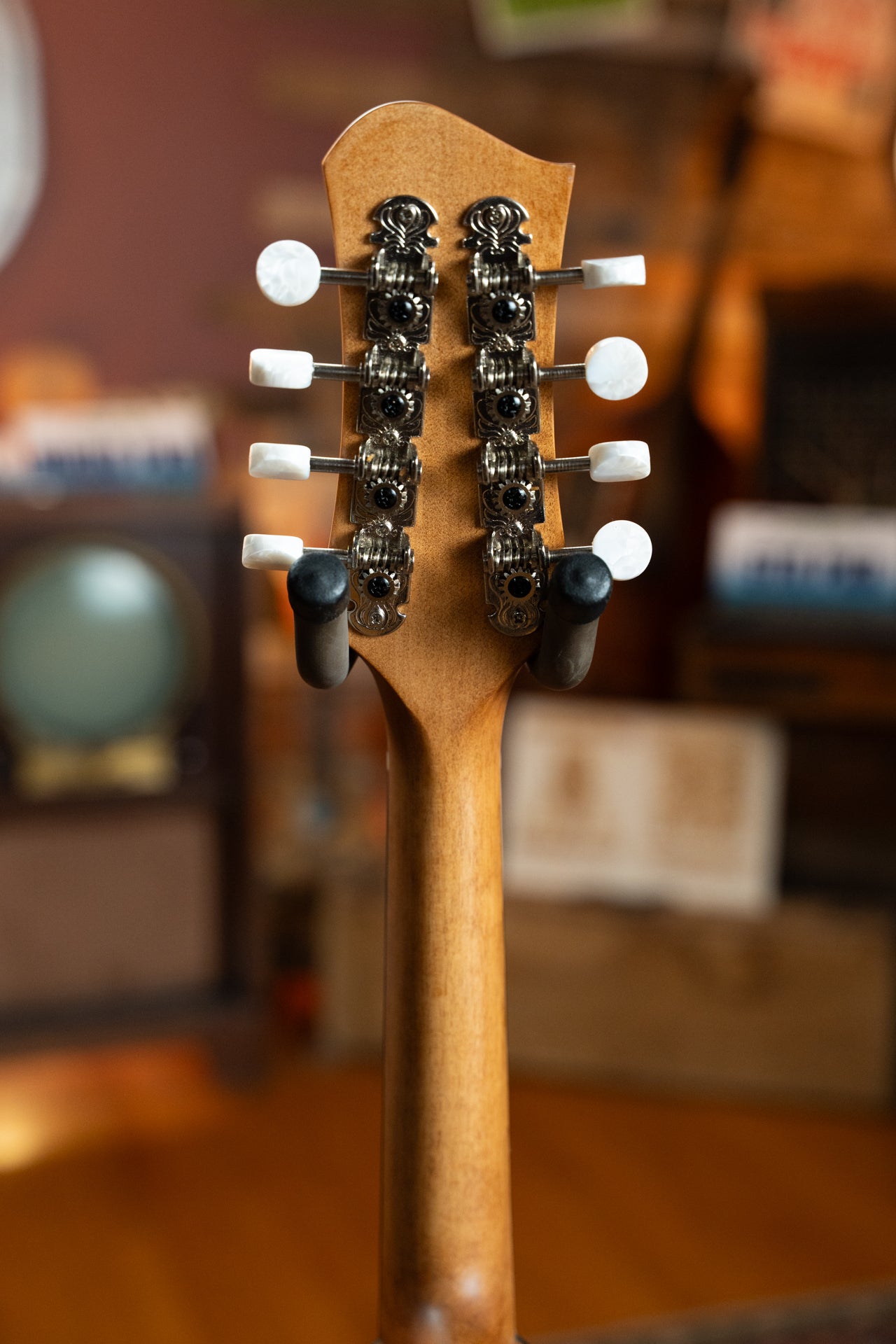 Eastman PCH-M104-GB Spruce/Laminated Mahogany Goldburst Flattop A-Style Mandolin #1840