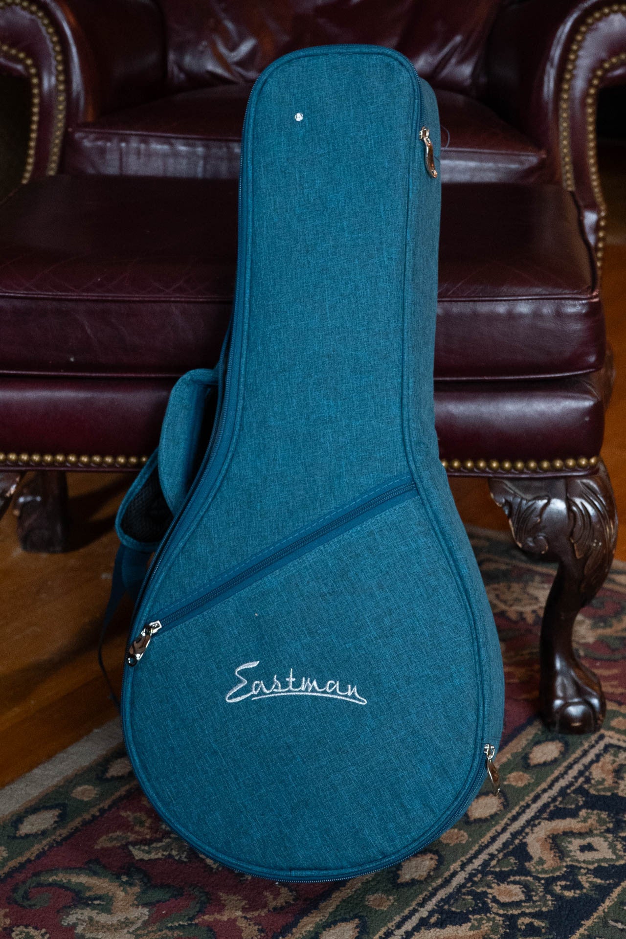 Eastman PCH-M104-GB Spruce/Laminated Mahogany Goldburst Flattop A-Style Mandolin #1840