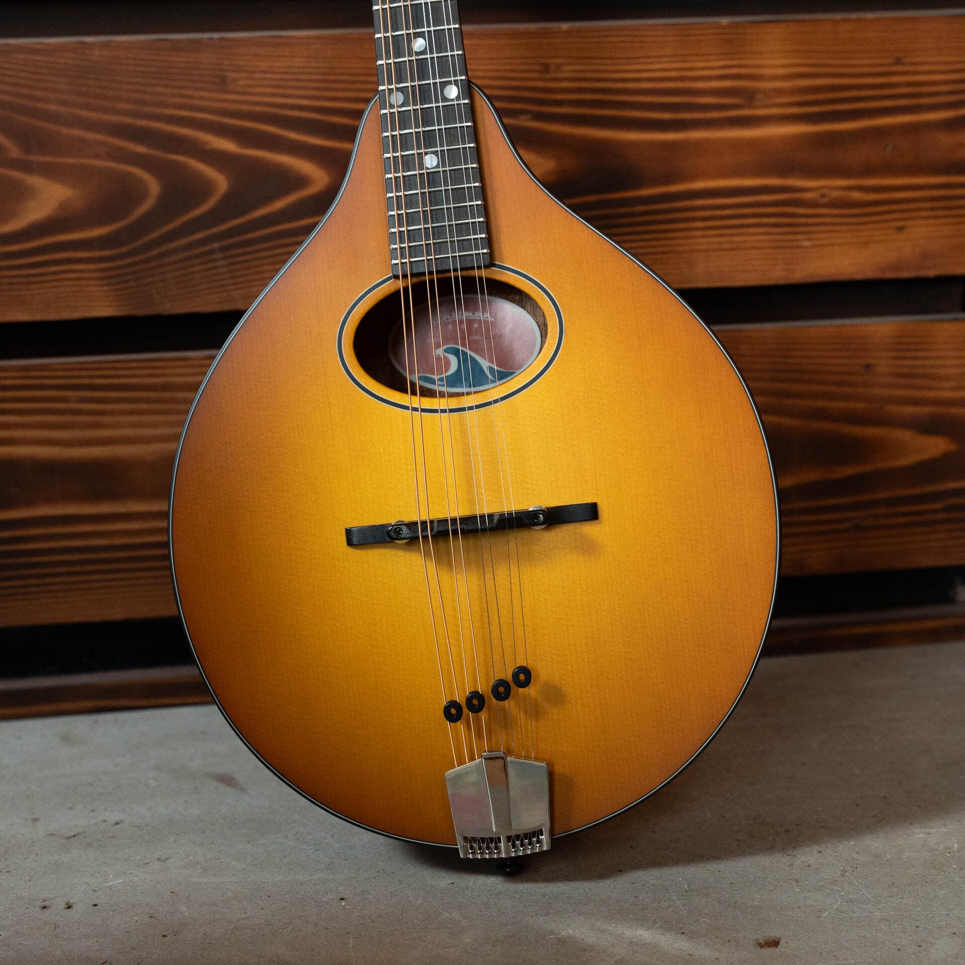 Eastman PCH-M104-GB Spruce/Laminated Mahogany Goldburst Flattop A-Style Mandolin #1842