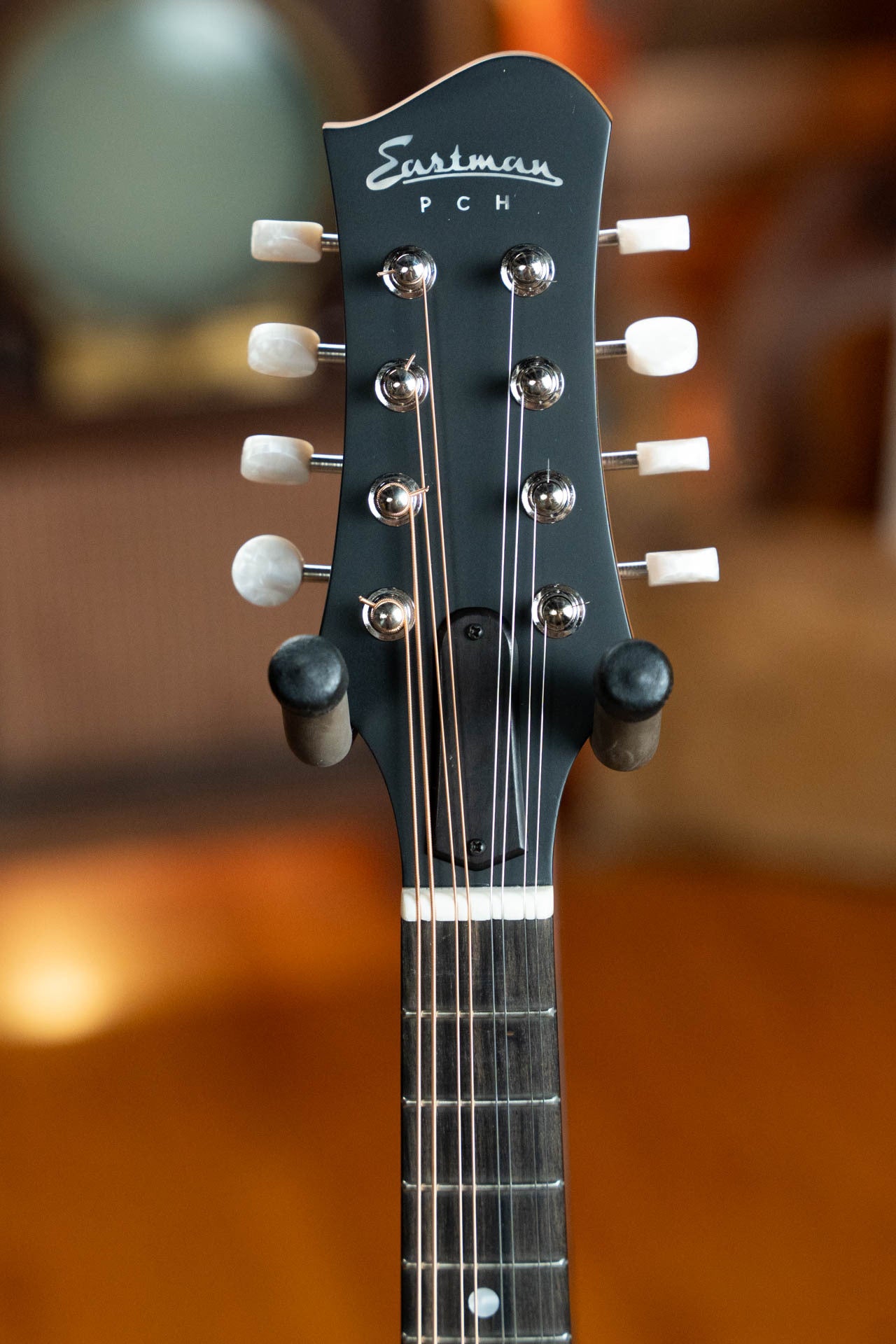 Eastman PCH-M104-GB Spruce/Laminated Mahogany Goldburst Flattop A-Style Mandolin #1842