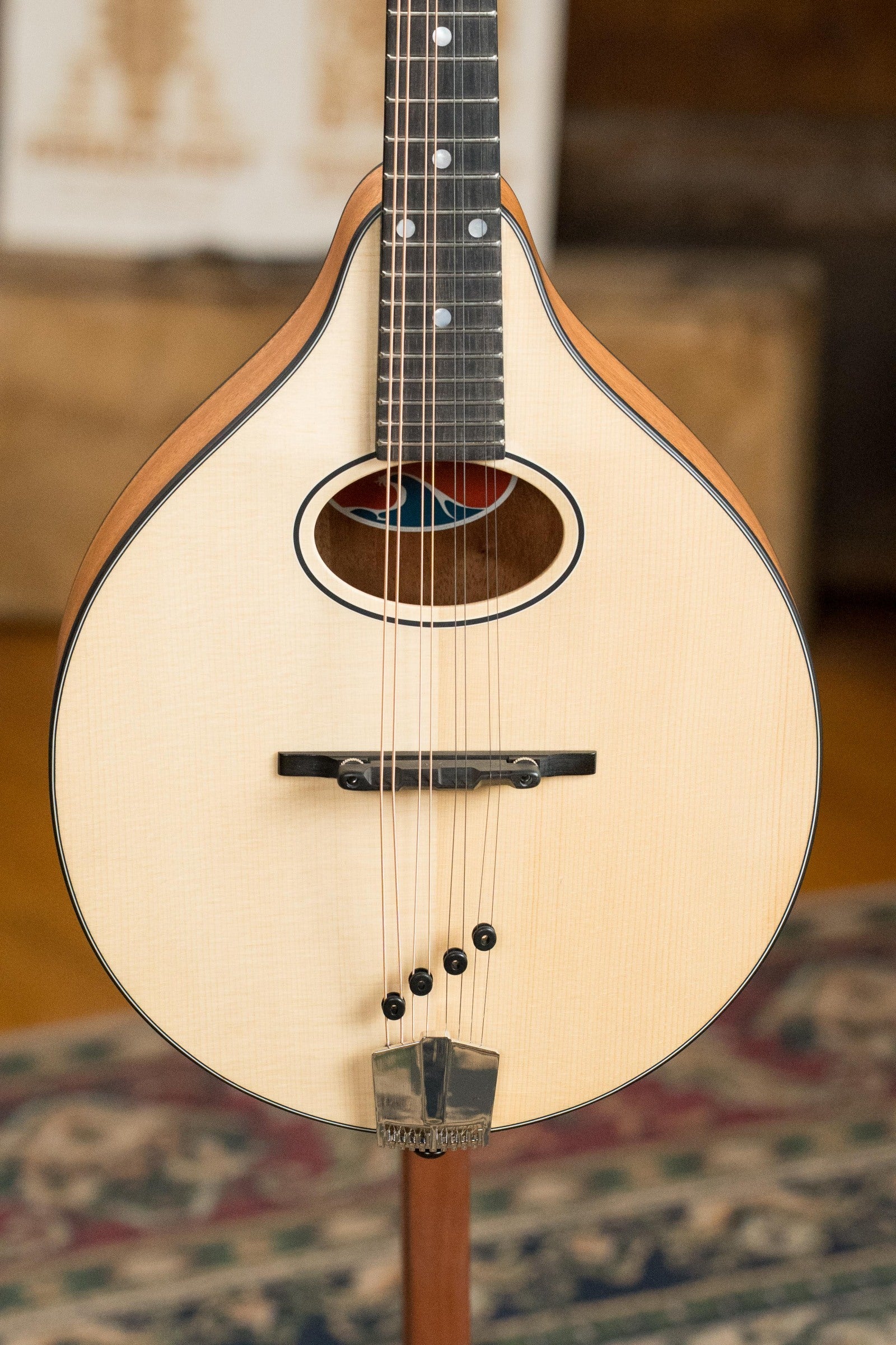 Eastman PCH-M104-NAT Spruce/Laminated Mahogany Natural Flattop A-Style Mandolin #1180