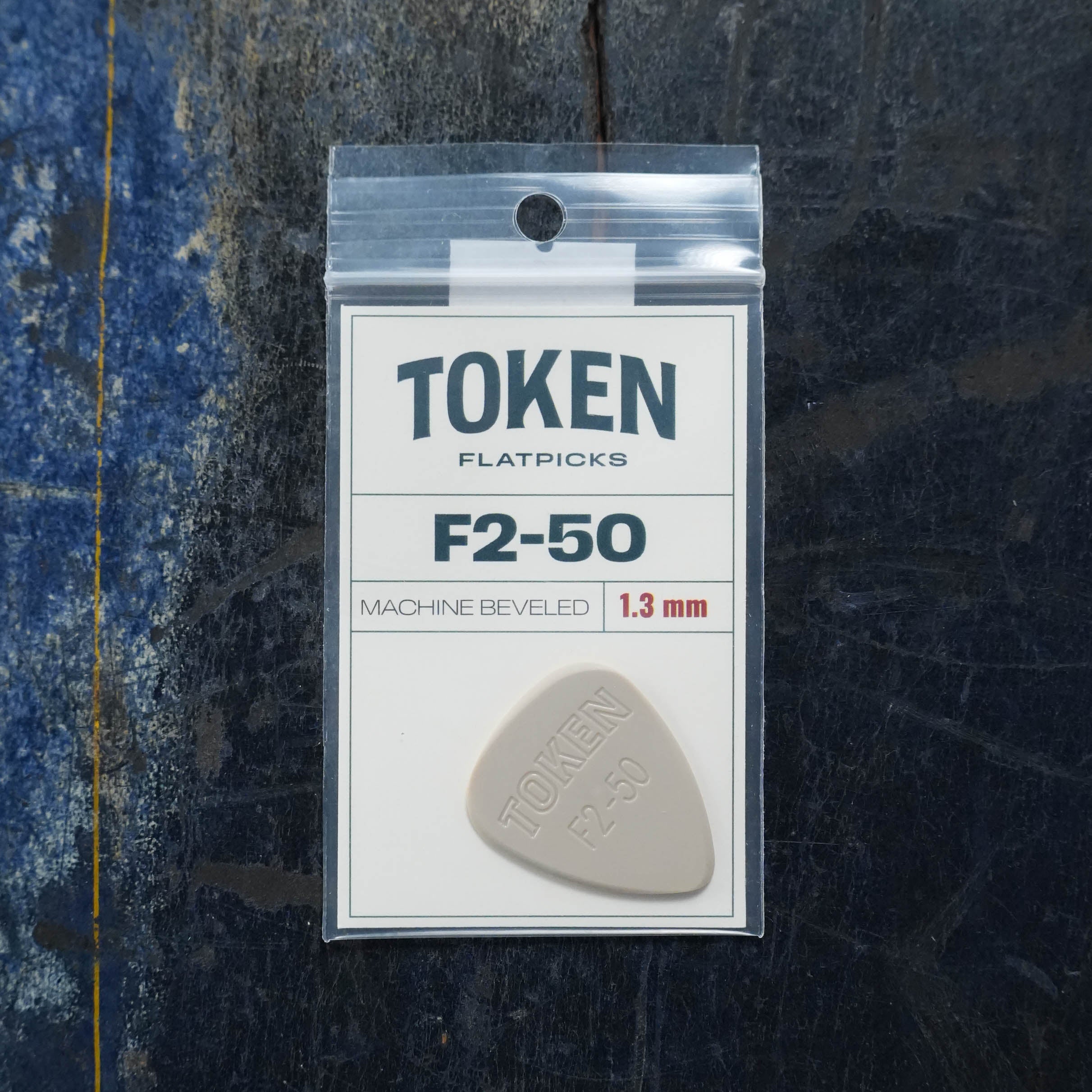 Token F2-50 TAN Flatpick - Teardrop 1.3mm