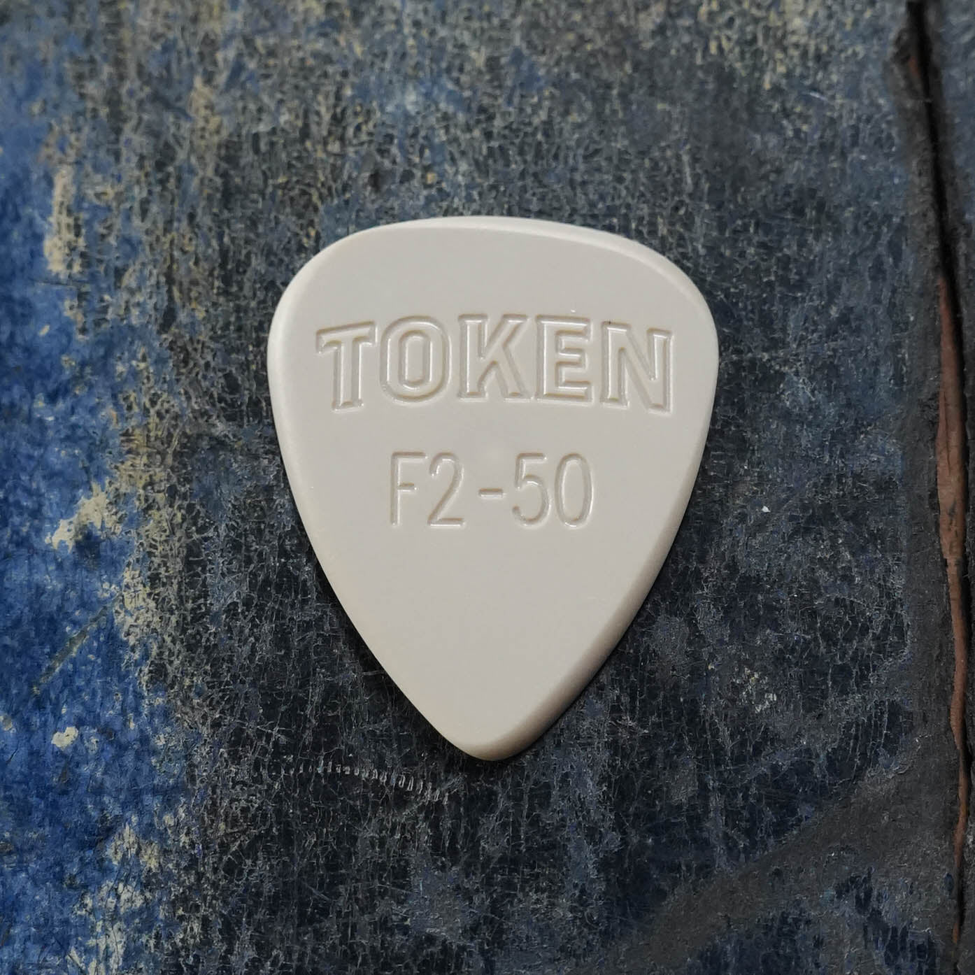 Token F2-50 TAN Flatpick - Teardrop 1.3mm