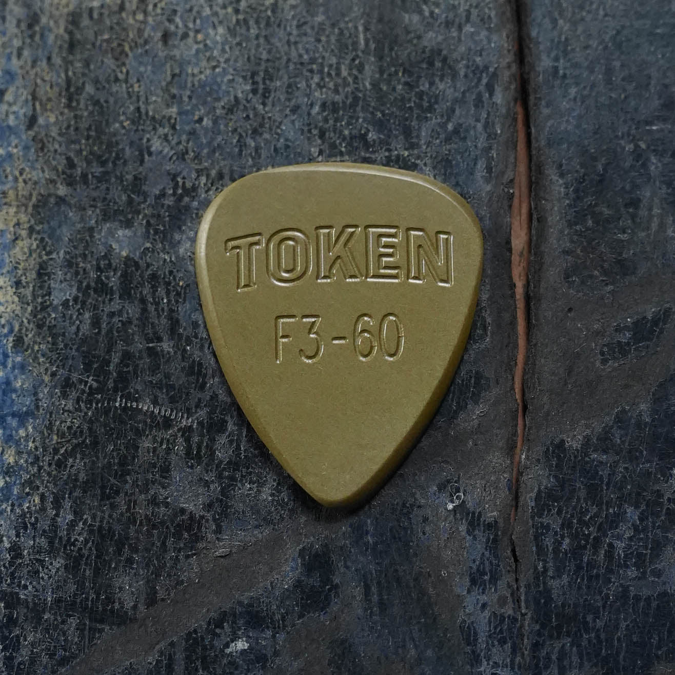 Token F3-60 GREEN Flatpick - Teardrop 1.5mm