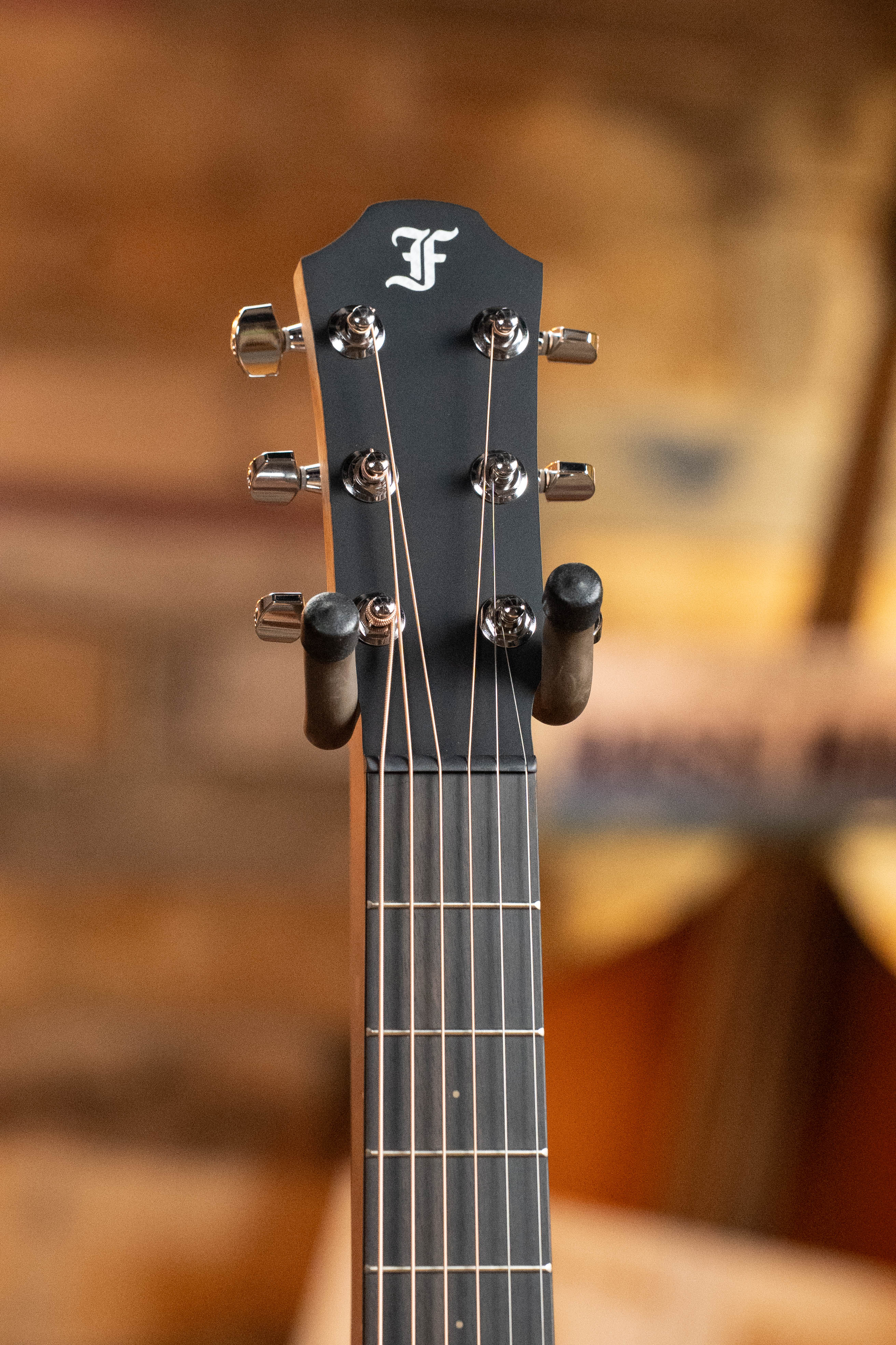 Furch Pioneer-CM Red Cedar/Mahogany Cutaway Travel Acoustic Guitar w/Soundport Boosters #0546