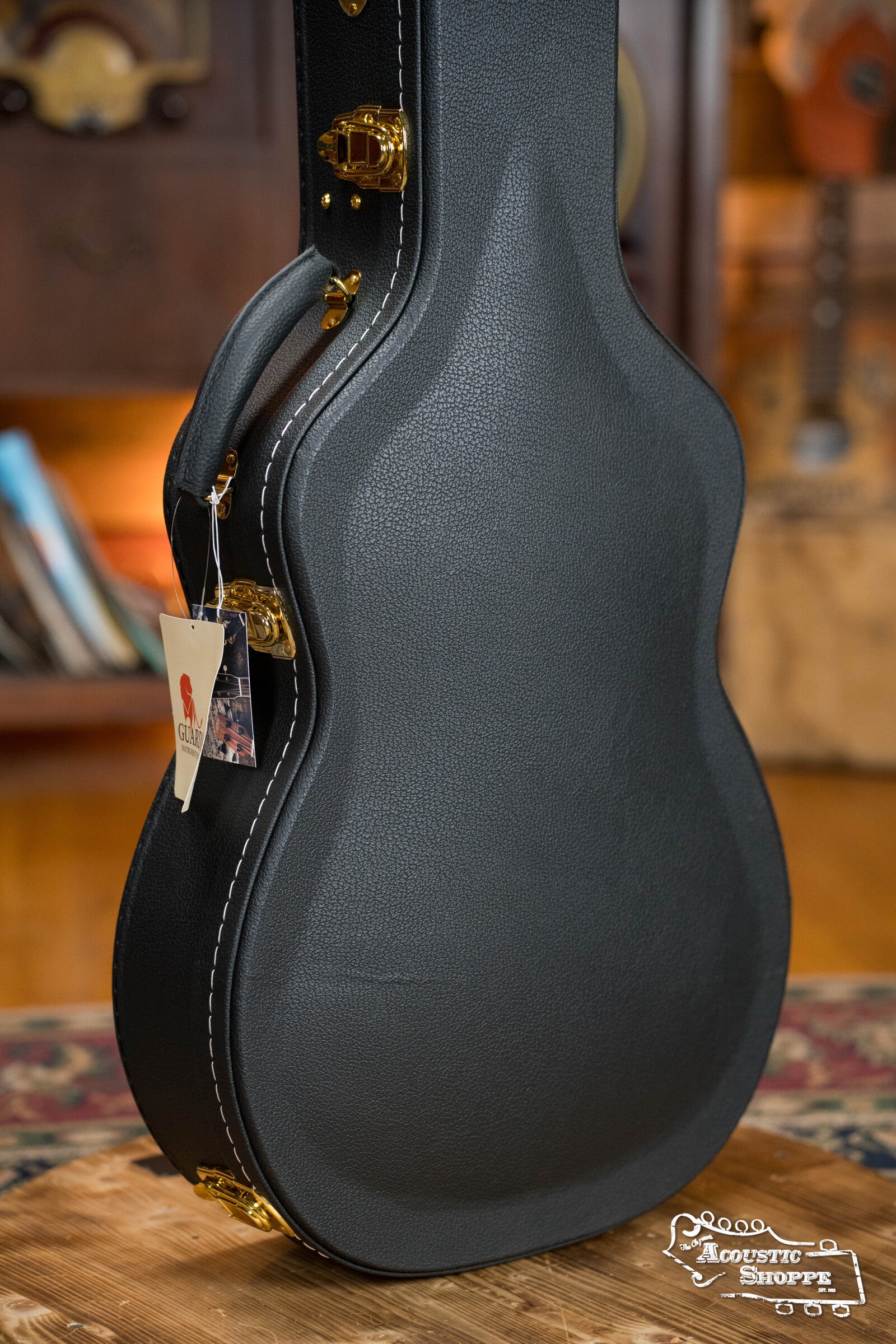 Guardian CG-044-OO Vintage Hardshell Case