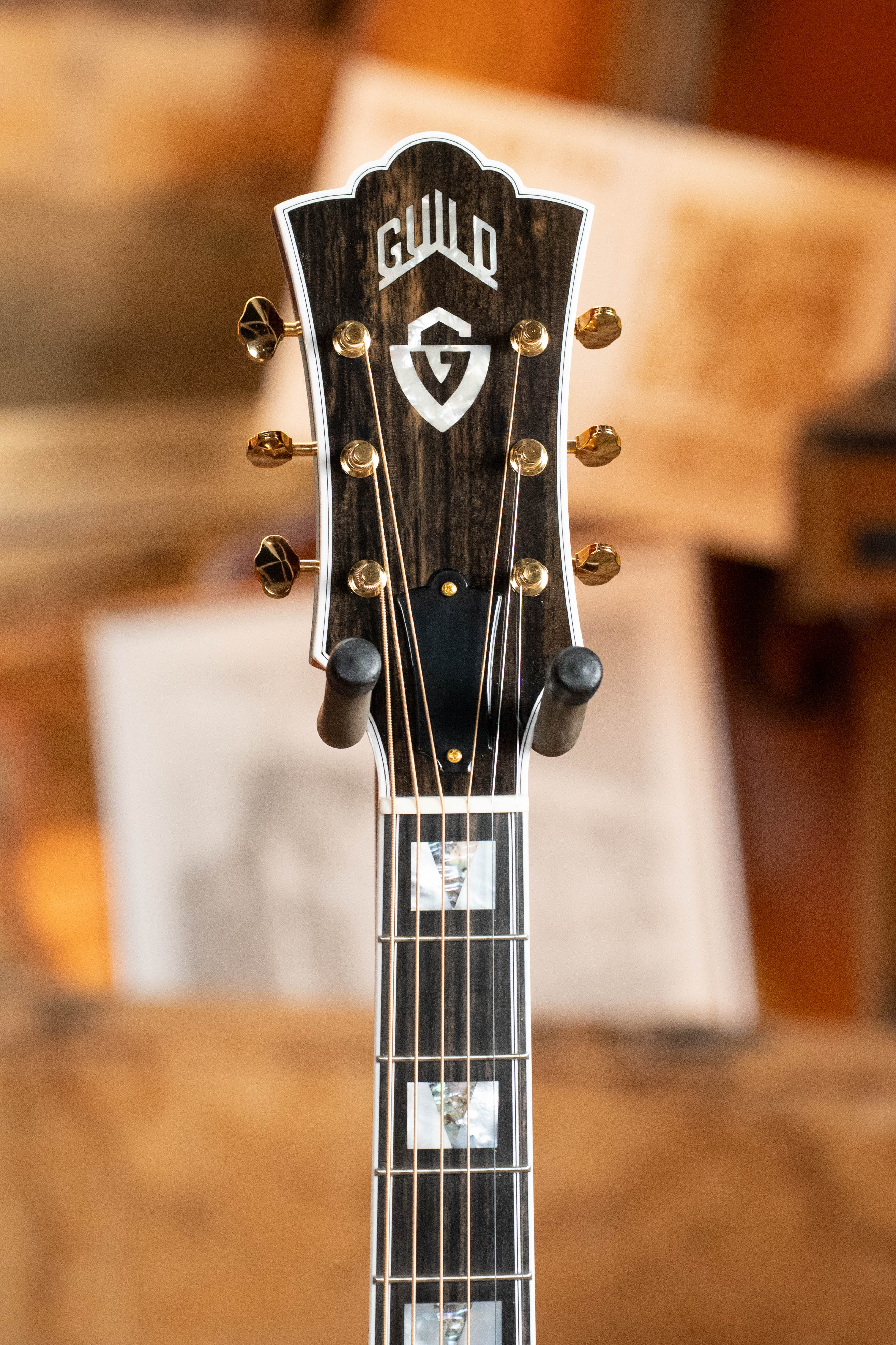 Guild D-55E Sitka/Rosewood Antique Burst Cutaway Dreadnought Guitar w/LR Baggs Pickup #0987