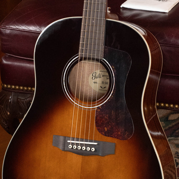 Guild DS-240 Memoir Sitka/Mahogany Vintage Sunburst Slope