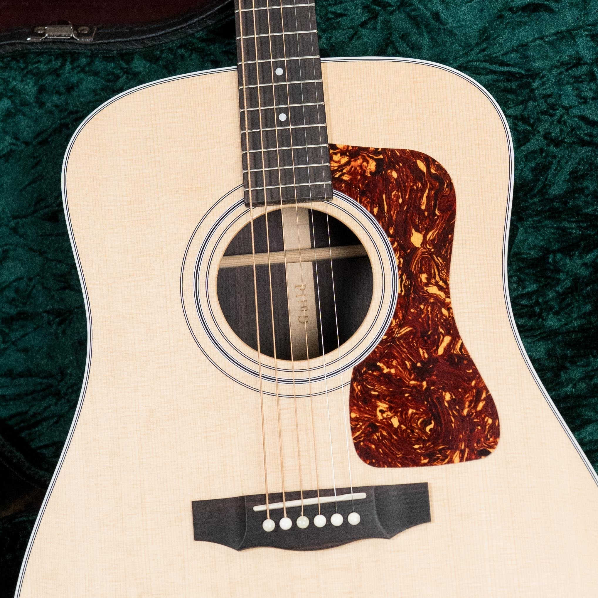 Guild Guitars | The Acoustic Shoppe
