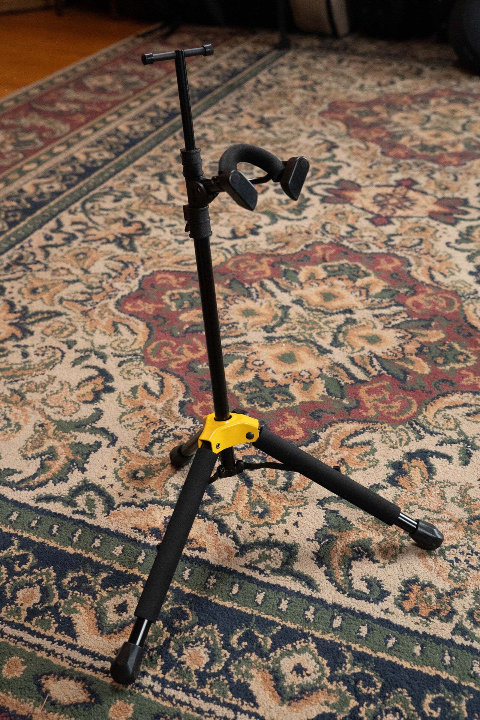 Hercules TravLite Violin/Viola Stand with Bag (DS571BB)