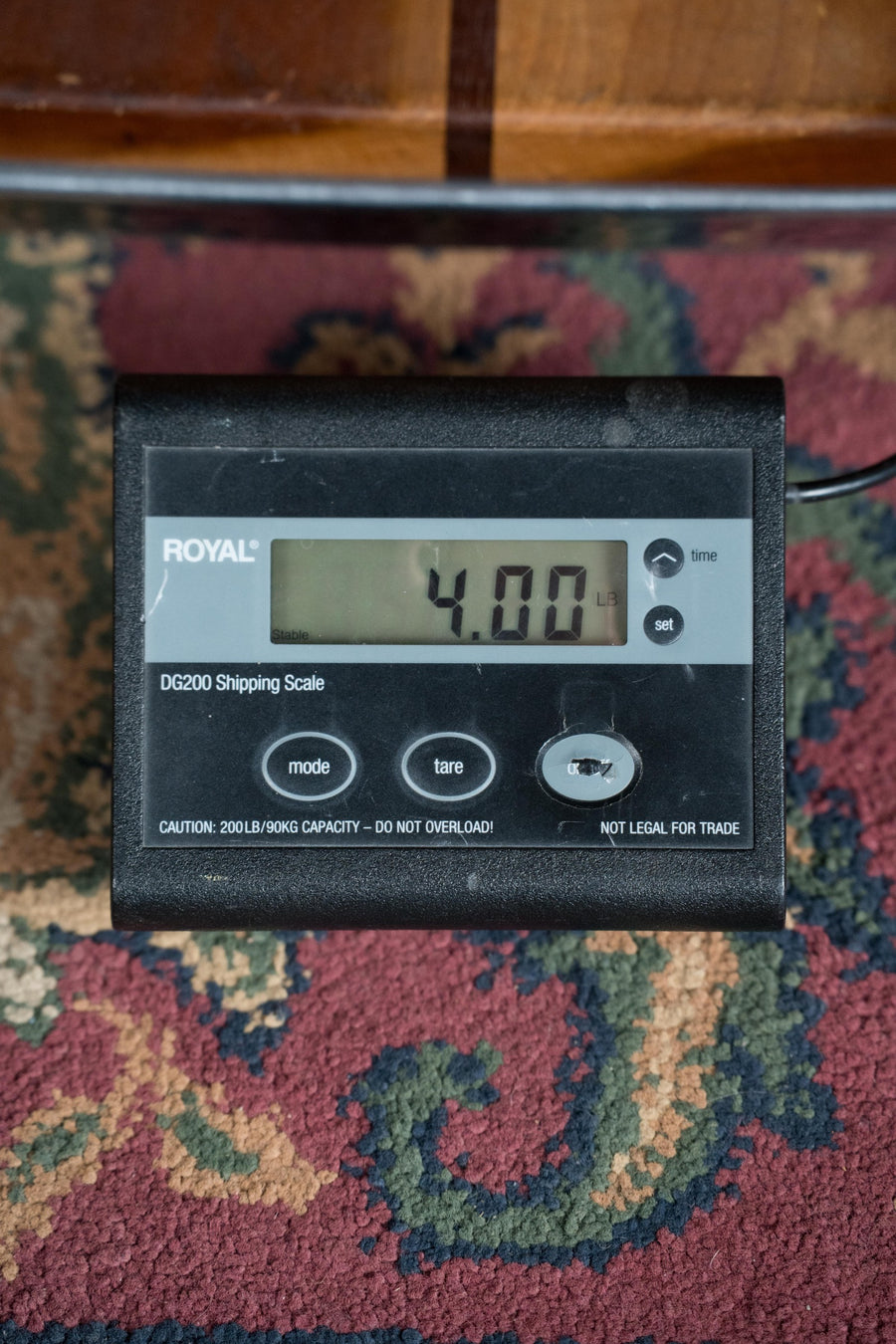 Digital scale display showing 4.00 weight on a Royal small weighing scale with textured carpet background. - KLOS X_GC_DAE Full Carbon Grand Cutaway Guitar w/LR Baggs Pickup #2081 - Default Title