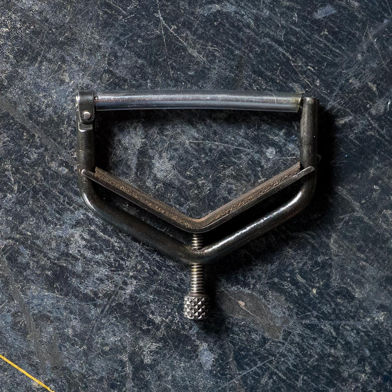 Kat Eyz Gunmetal Steel 16" Radius Guitar Capo (1/4 TS)