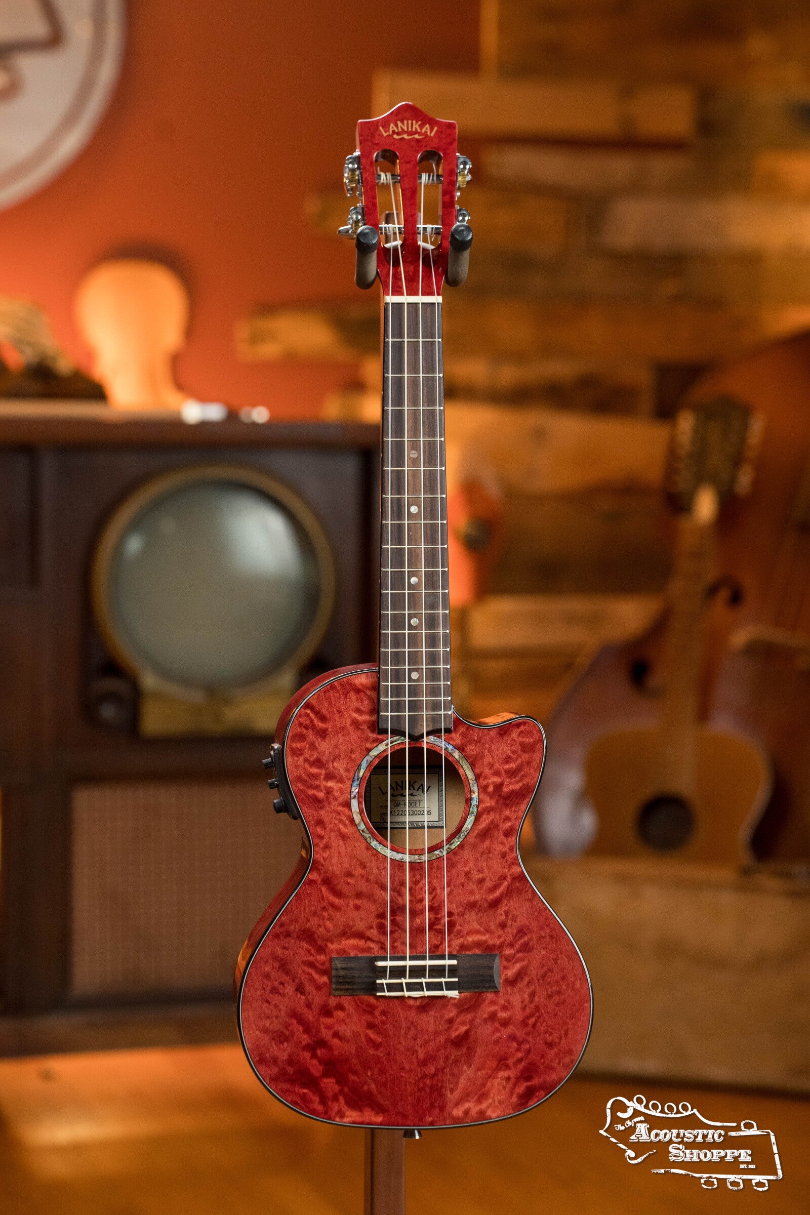 Lanikai QM-RDCET Quilted Red Maple Cutaway Tenor Ukulele w/Fishman Electronic #0205