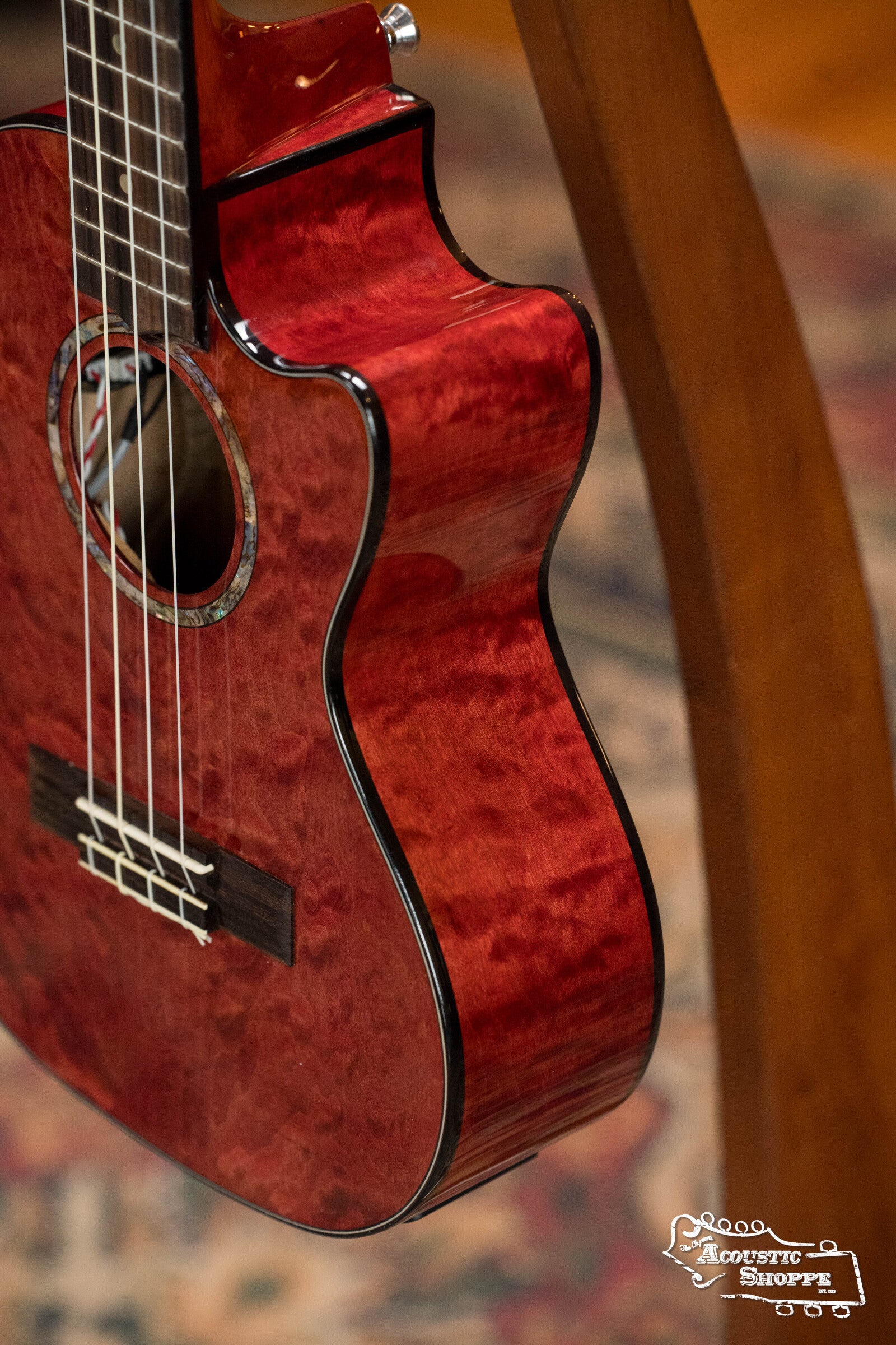 Lanikai QM-RDCET Quilted Red Maple Cutaway Tenor Ukulele w/Fishman Electronic #0205