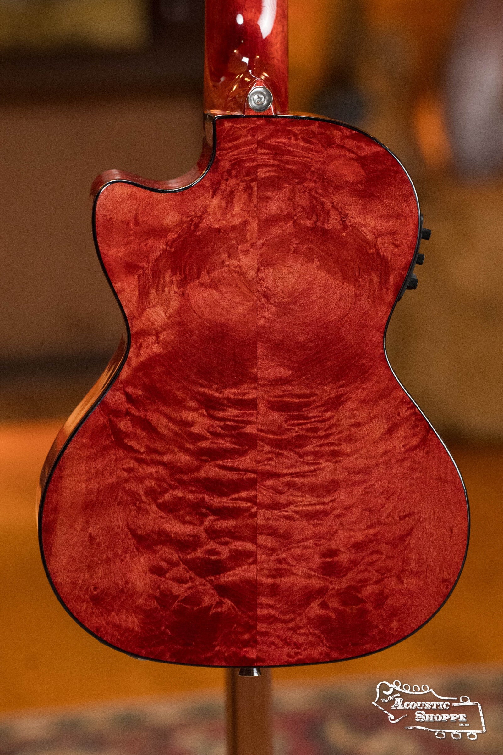 Lanikai QM-RDCET Quilted Red Maple Cutaway Tenor Ukulele w/Fishman Electronic #0205