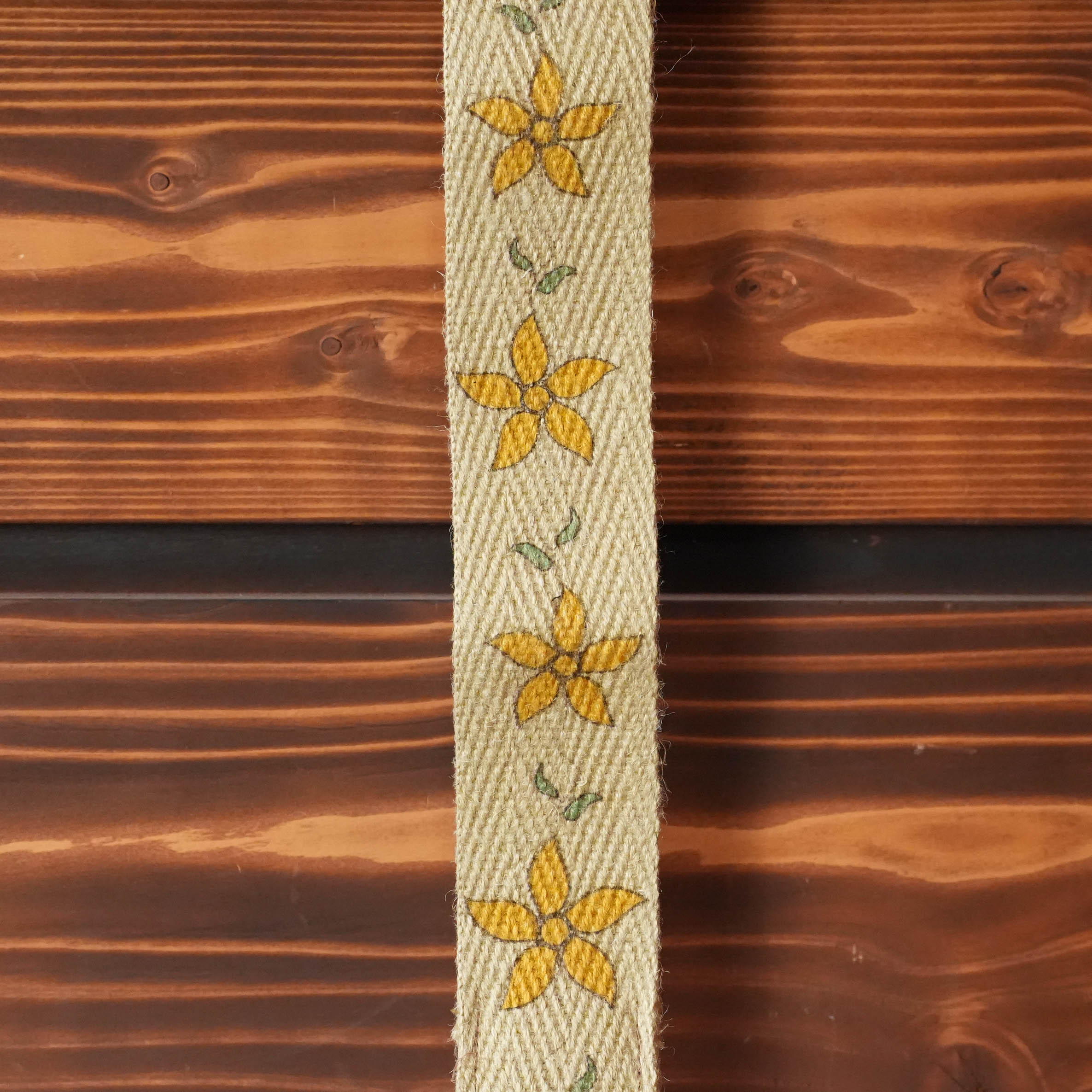 Levy's Flowering Vine Hemp Vegan Guitar Strap - Yellow