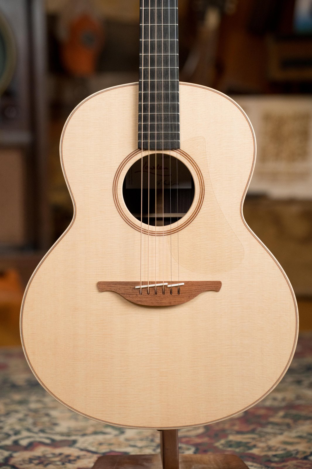 Lowden F-32 Sitka/Rosewood Slope Shoulder Medium Sized Acoustic Guitar #8398