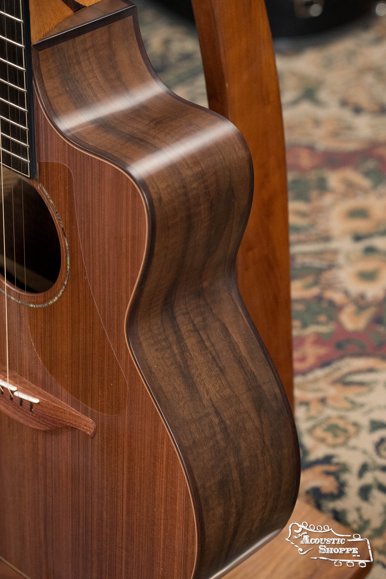 Lowden F-35C 35 Series Redwood/Walnut Medium Sized Cutaway Acoustic Guitar #7738