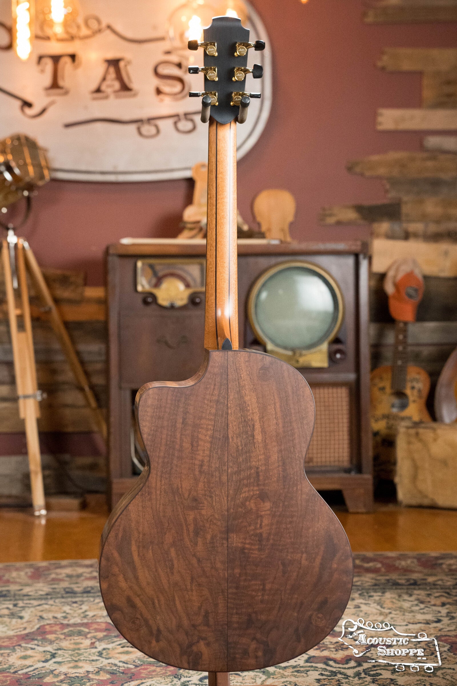 Lowden F-35C 35 Series Redwood/Walnut Medium Sized Cutaway Acoustic Guitar #7738