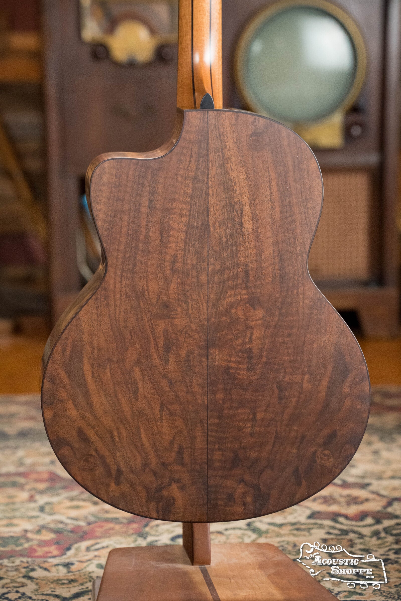 Lowden F-35C 35 Series Redwood/Walnut Medium Sized Cutaway Acoustic Guitar #7738