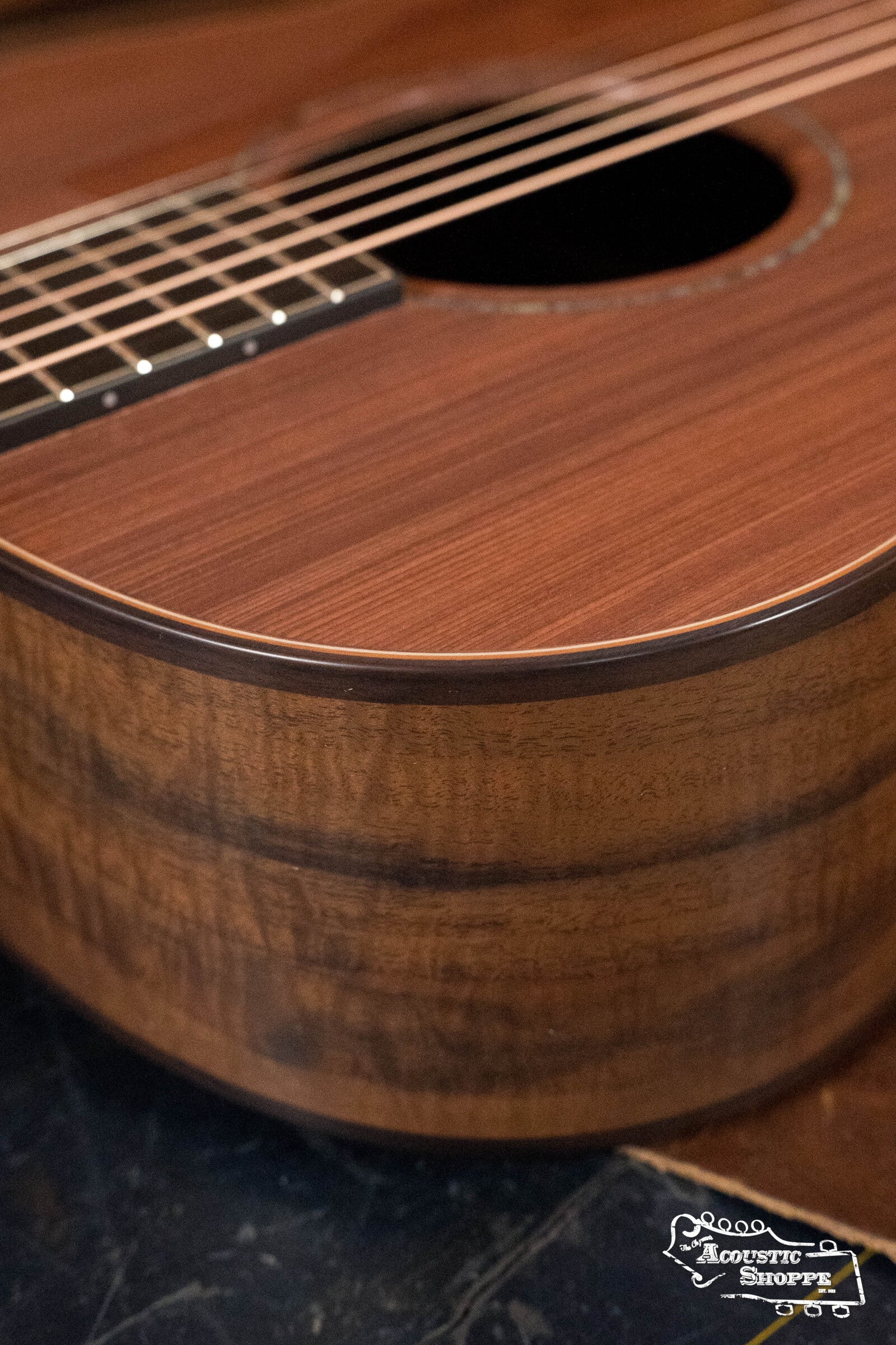 Lowden F-35C 35 Series Redwood/Walnut Medium Sized Cutaway Acoustic Guitar #7738