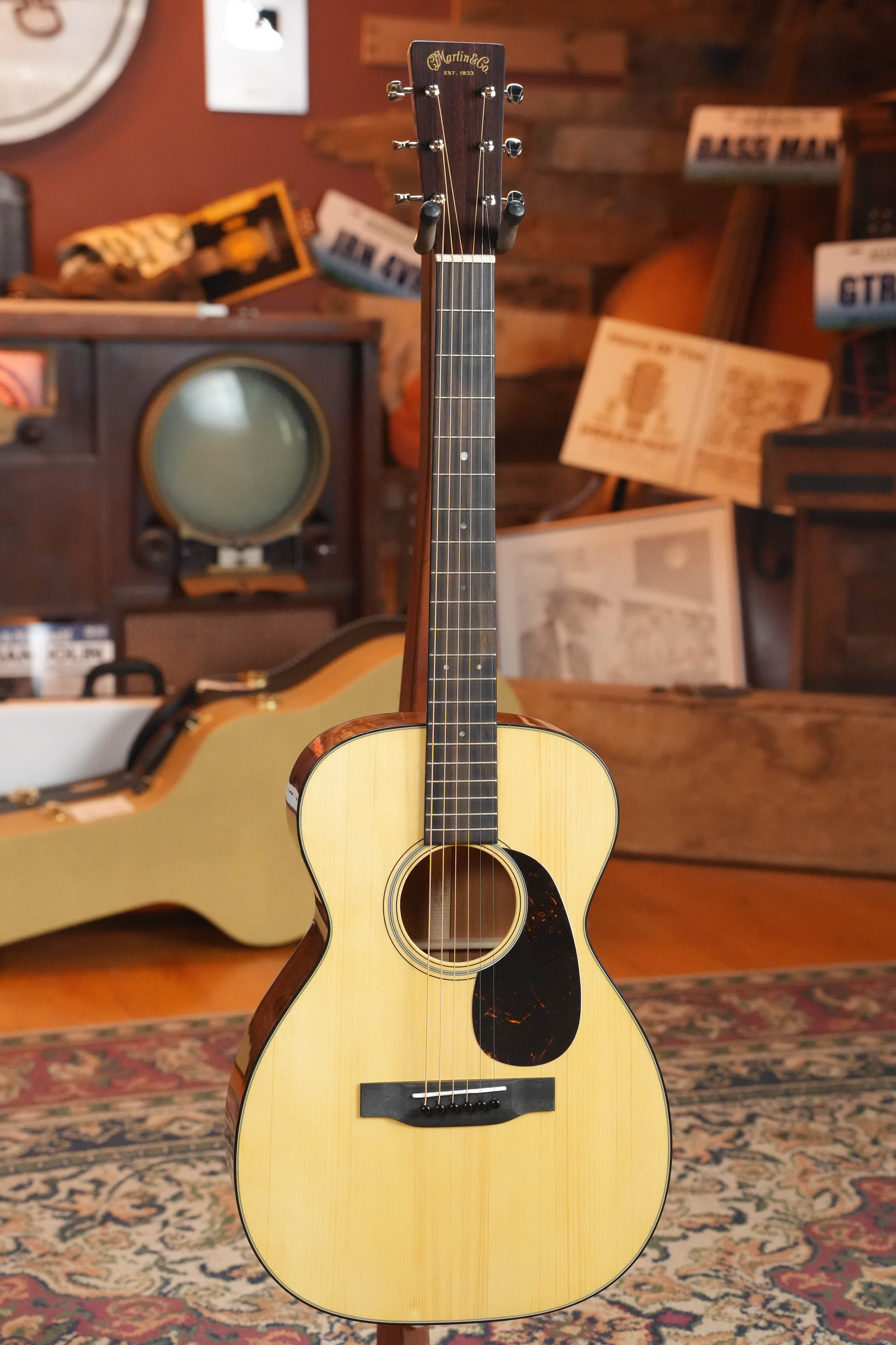 Martin Custom Shop 0-18 Aging Toner Parlor Acoustic Guitar #3942