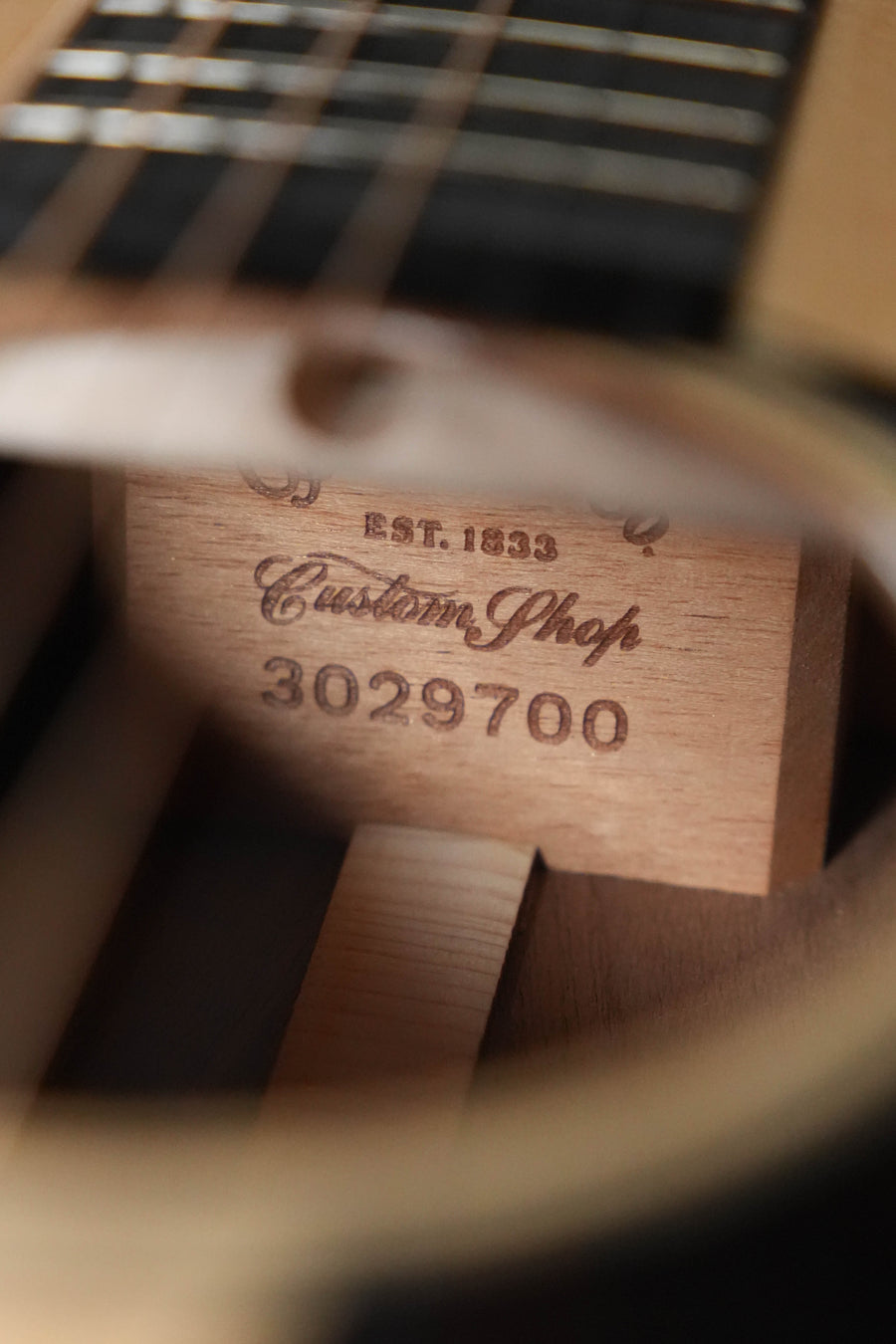 Martin Custom Shop 000-14 Fret Spruce/Black Walnut Acoustic Guitar #9700