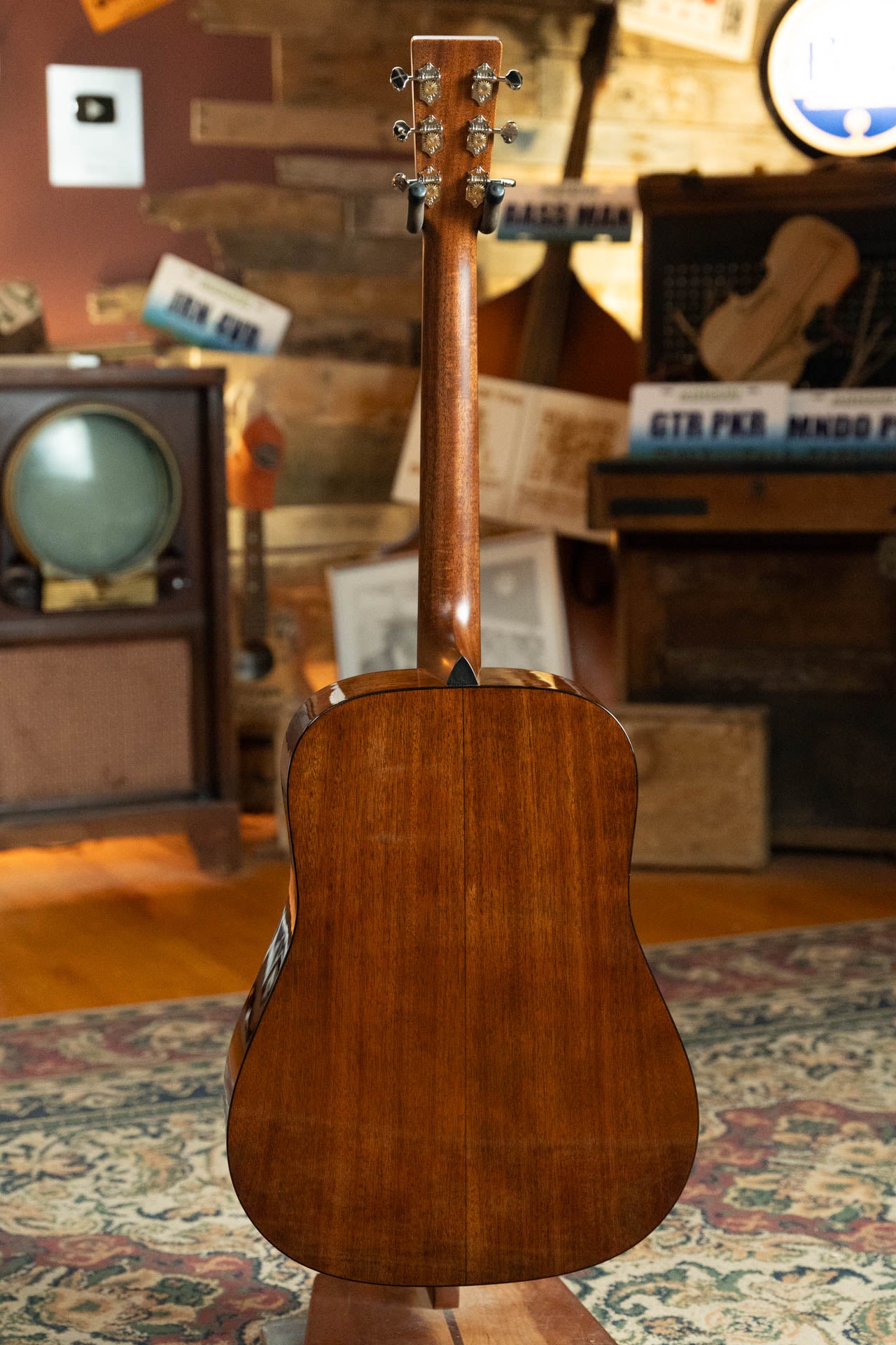 Martin D-18 1933 Gloss Ambertone Spruce/Mahogany Dreadnought Acoustic