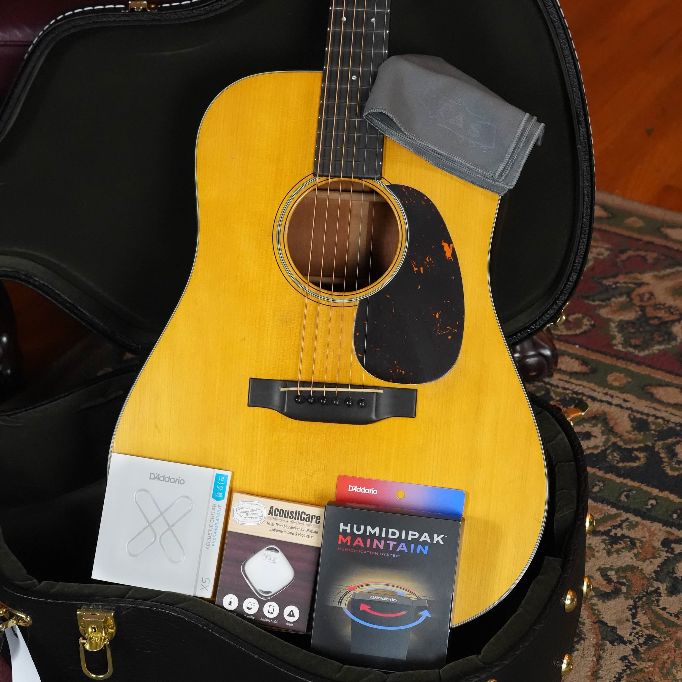 Martin D-18 Aged Authentic 1937 VTS Adirondack/Mahogany Dreadnought Gu