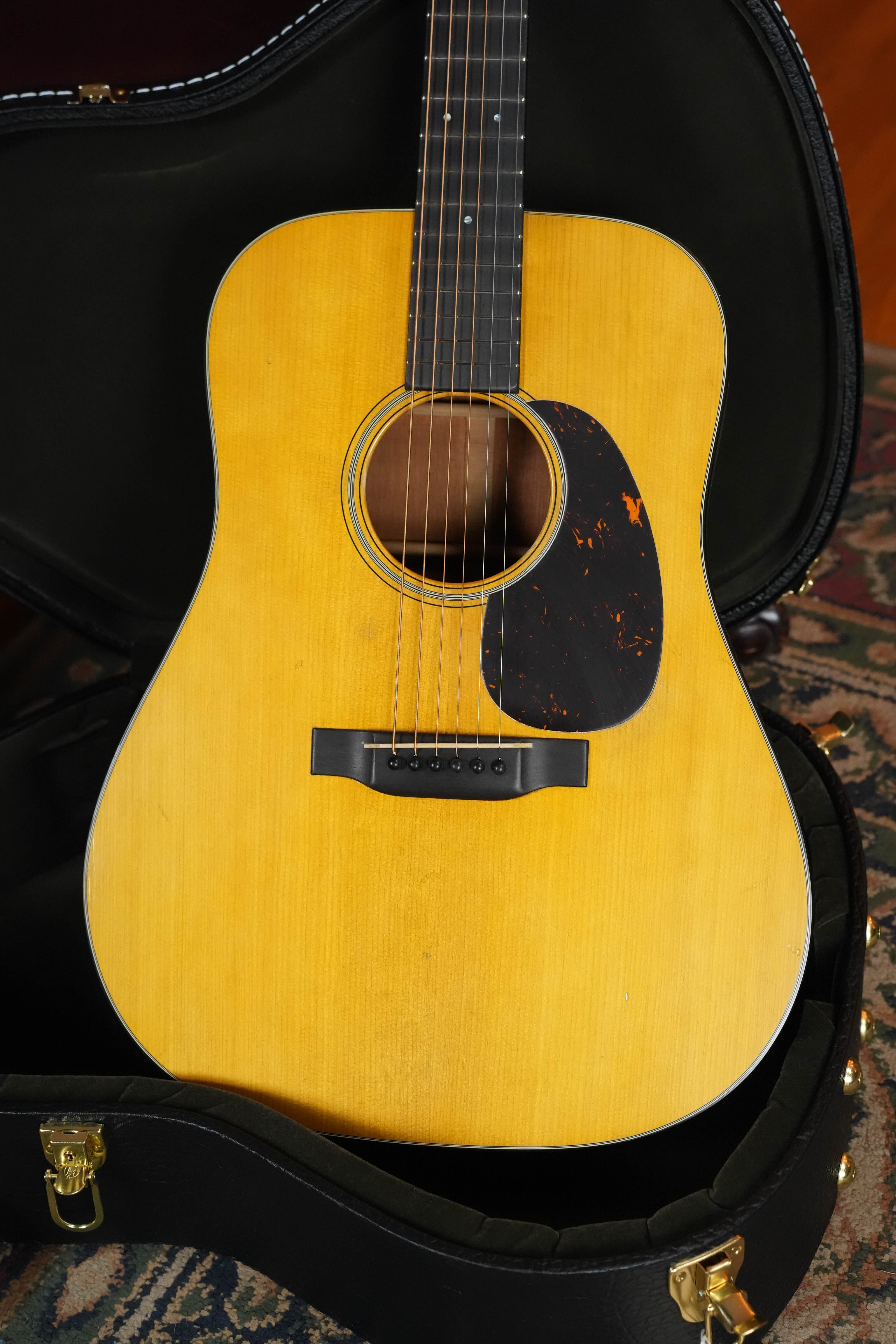 Martin D-18 Aged Authentic 1937 VTS Adirondack/Mahogany Dreadnought Gu