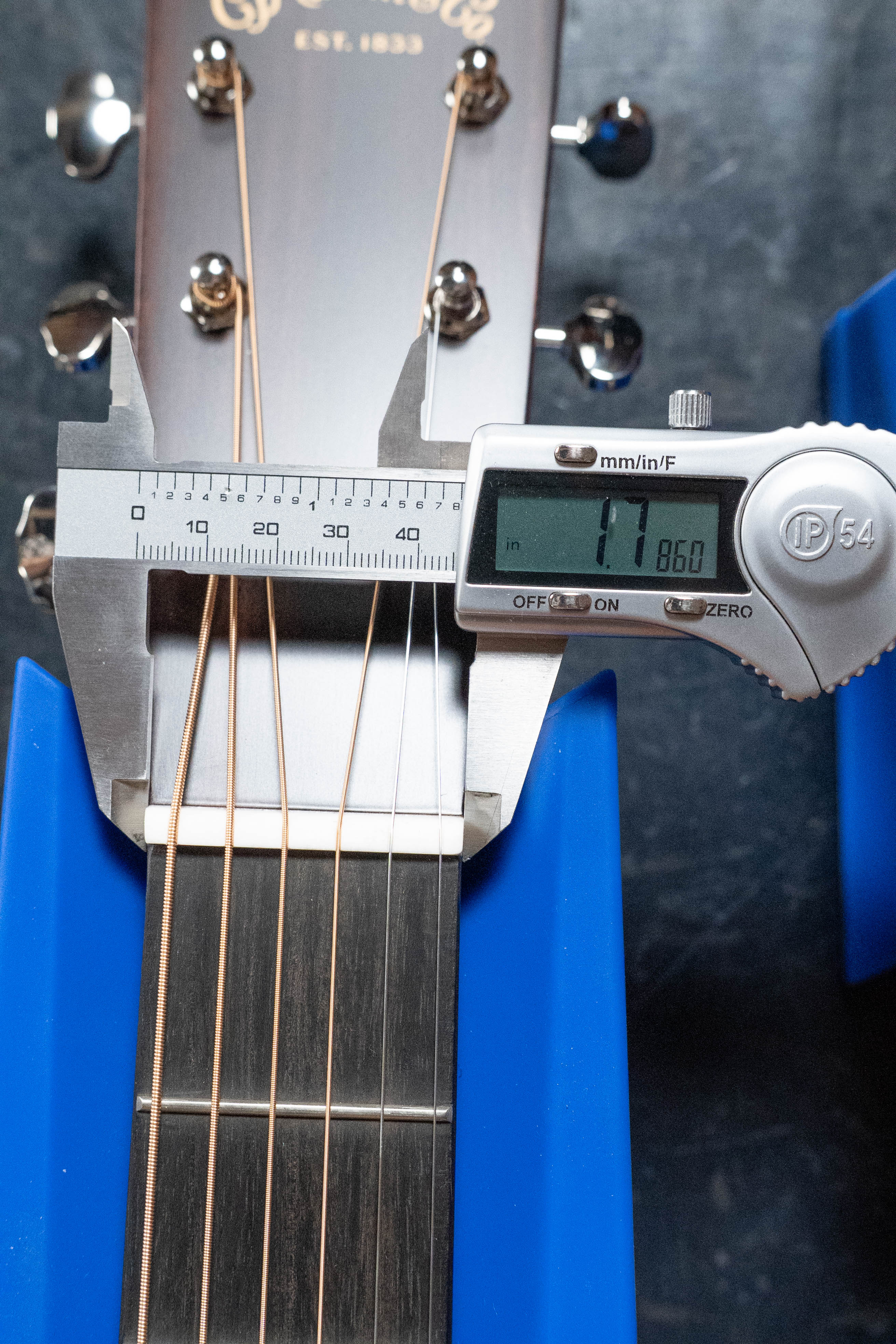 Martin D-18 Spruce/Mahogany 1935 Gloss Sunburst Finish Dreadnought Acoustic Guitar #2409