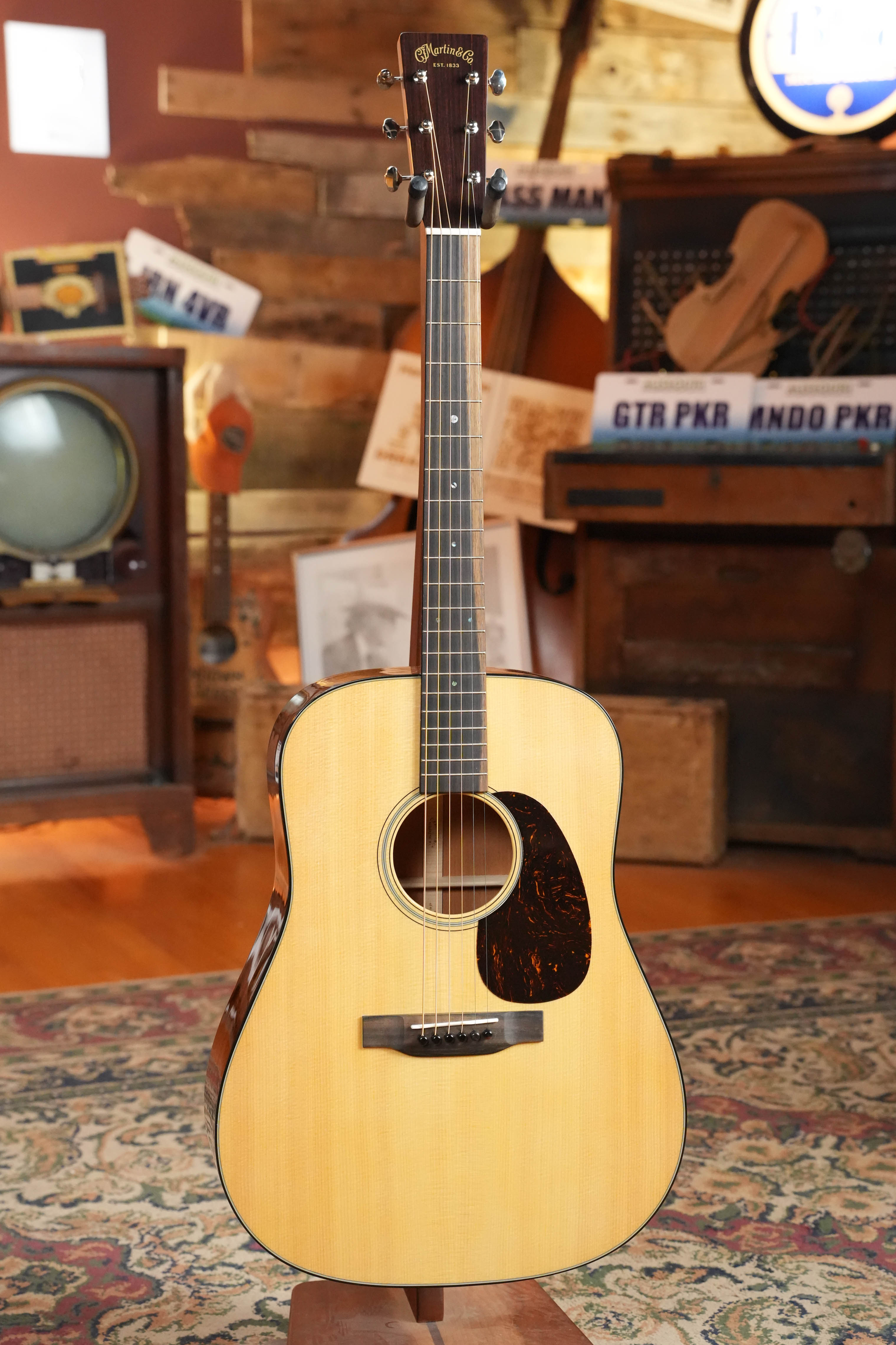 Martin D-18 Spruce/Mahogany Gloss Finish Dreadnought Acoustic Guitar #5420