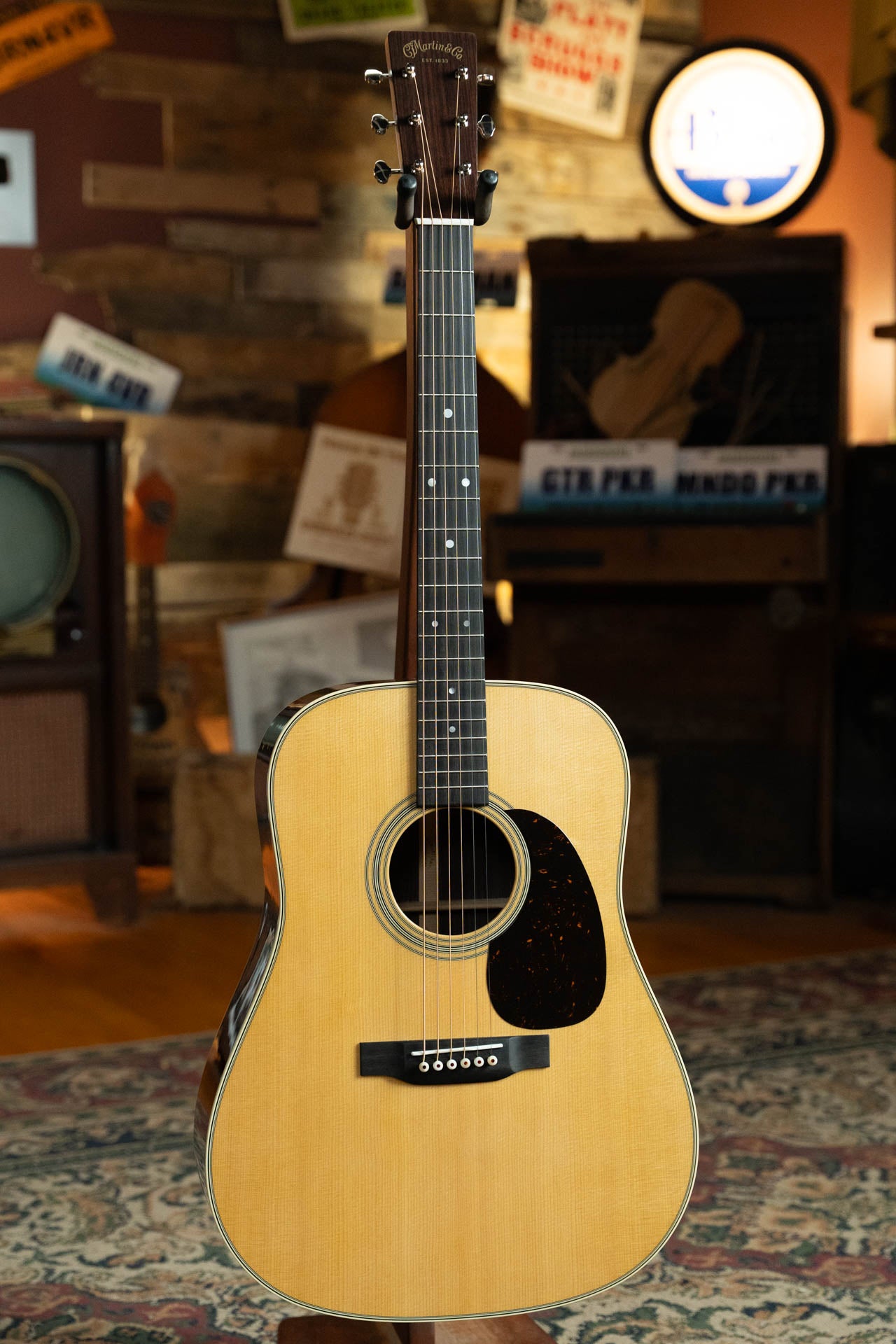 Martin D-28 Gloss Spruce/Rosewood Dreadnought Acoustic Guitar #1577