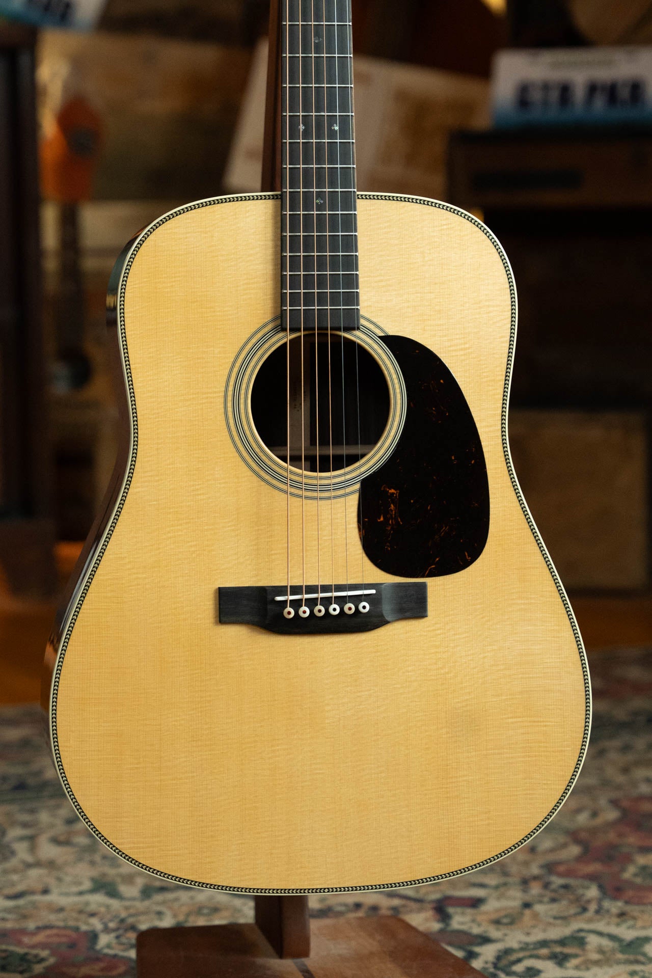 Martin HD-28 Spruce/East Indian Rosewood Dreadnought Acoustic Guitar #8326