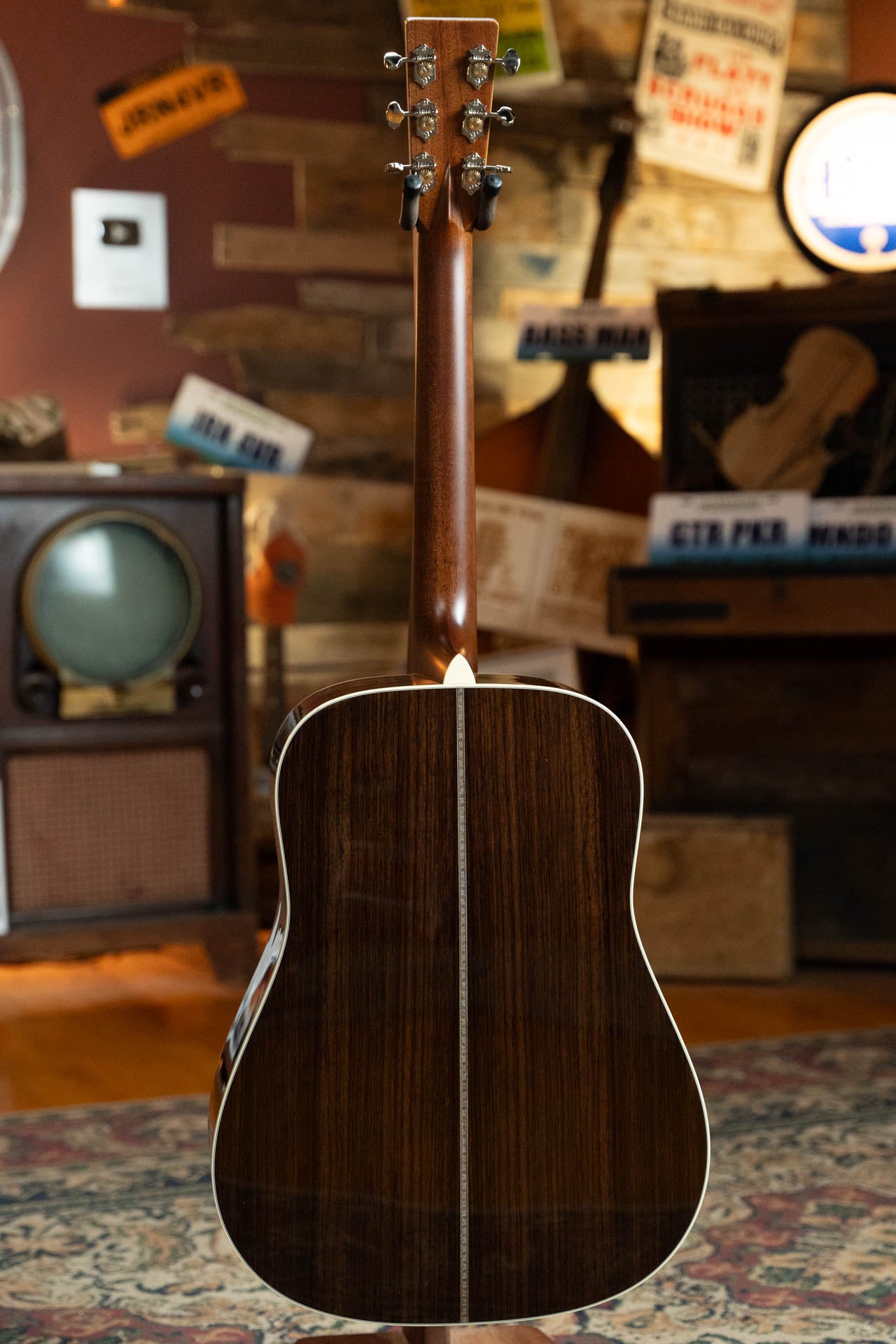 Martin HD-28 Spruce/East Indian Rosewood Dreadnought Acoustic Guitar #8326