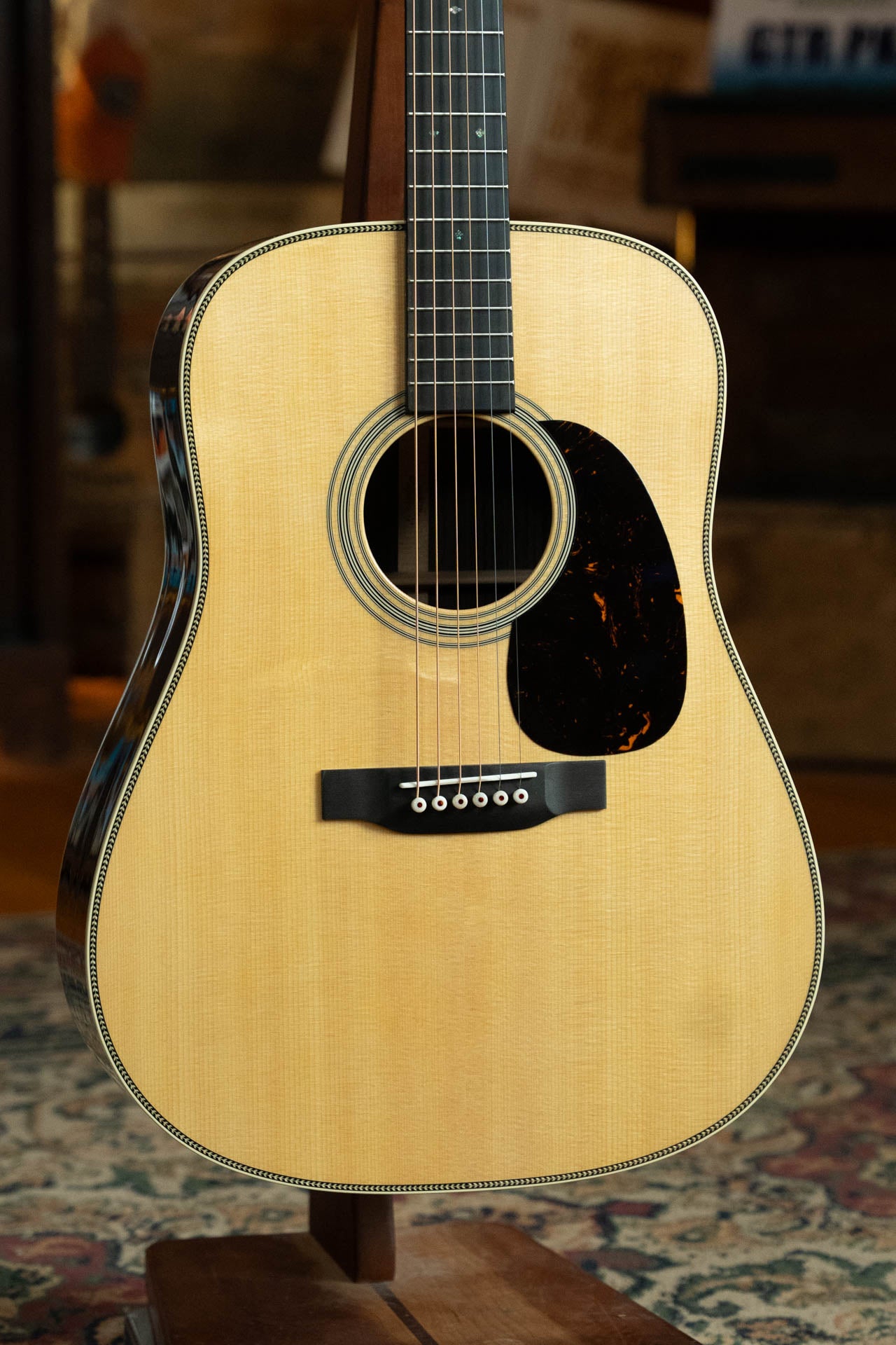 Martin HD-28 Spruce/East Indian Rosewood Dreadnought Acoustic Guitar #8420