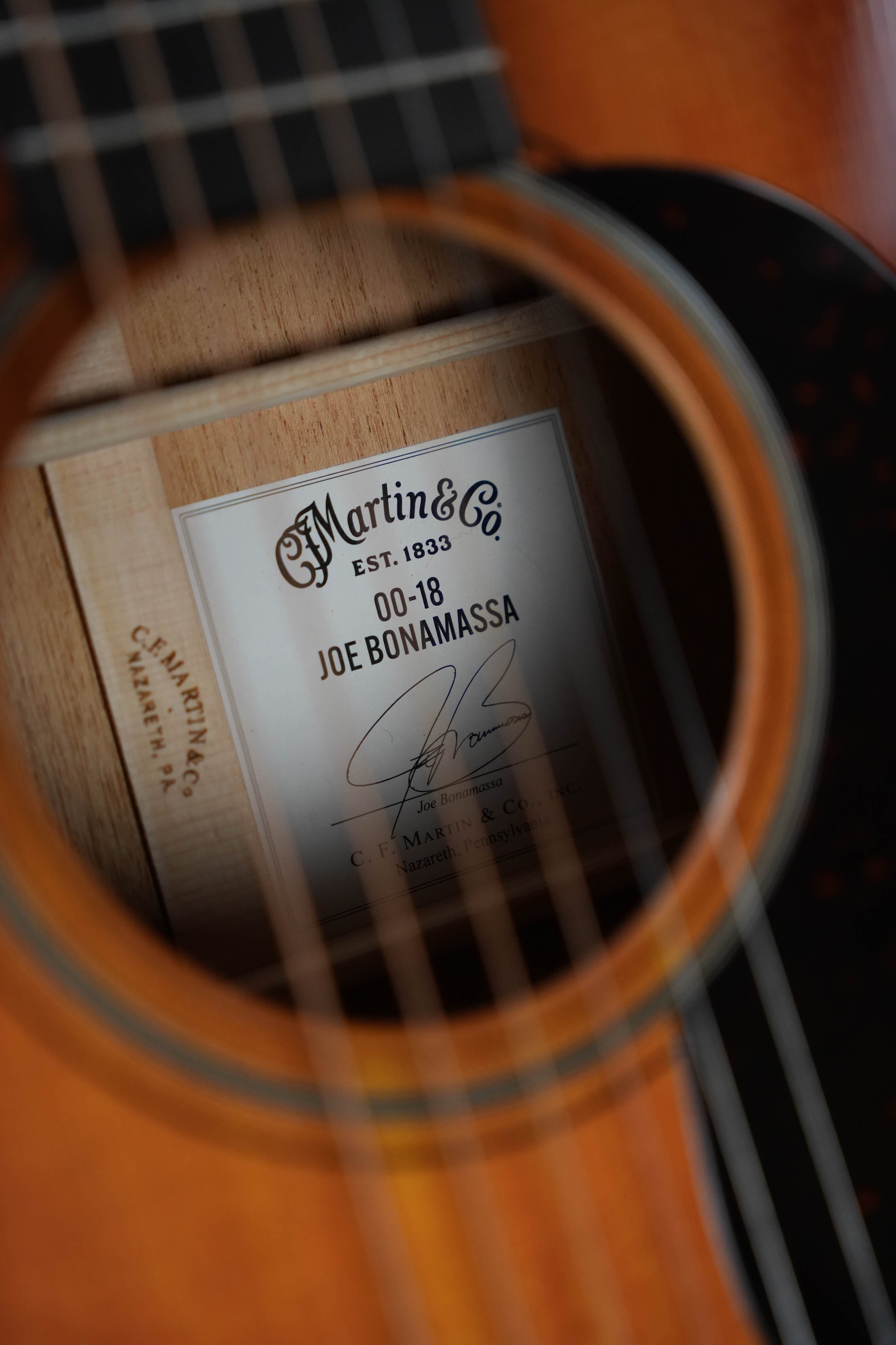 Martin OO-18 Joe Bonamassa Custom Signature Artist 1937 Sunburst OO Acoustic Guitar #4231