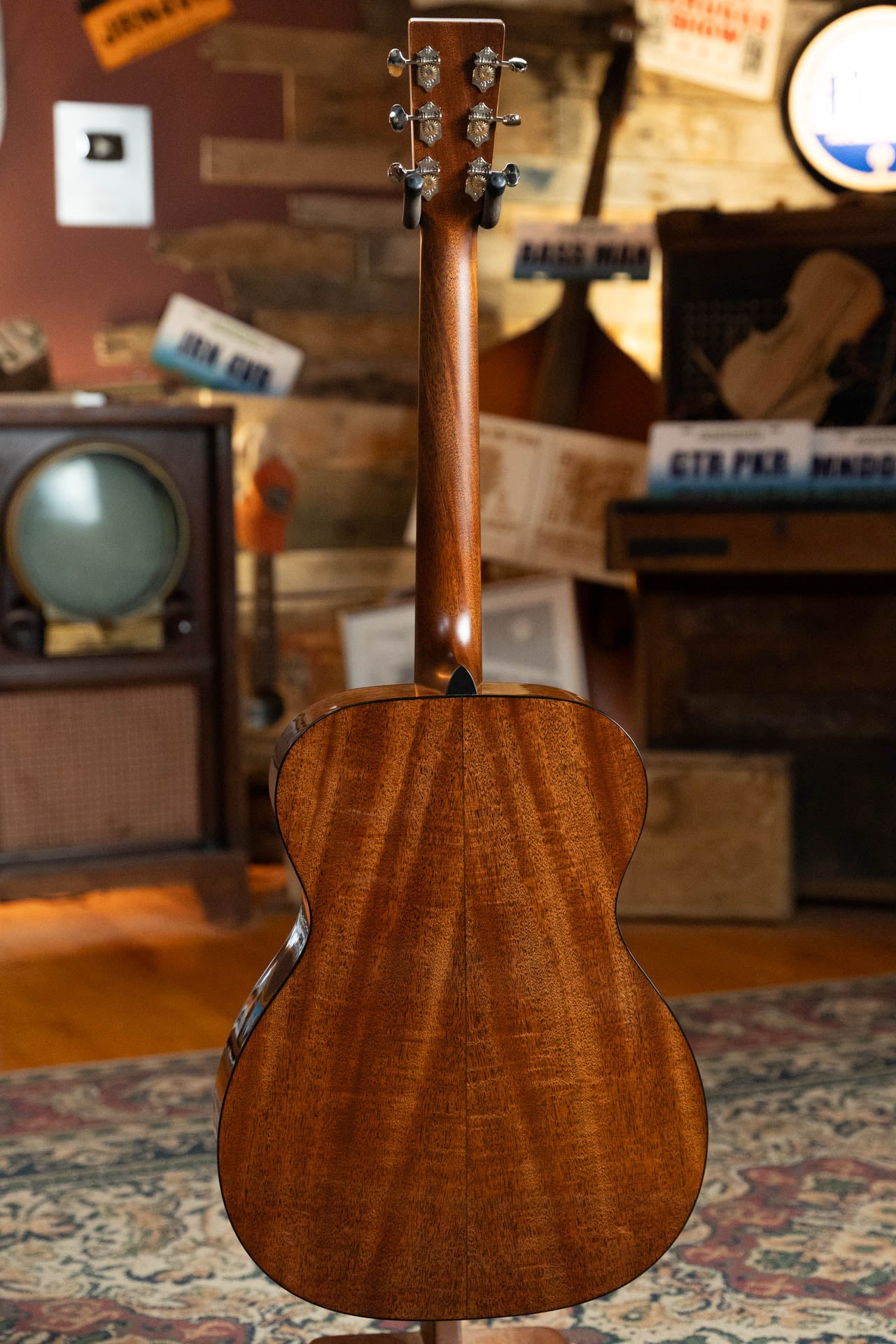 Martin OOO-18 Spruce/Mahogany OOO Acoustic Guitar #8901