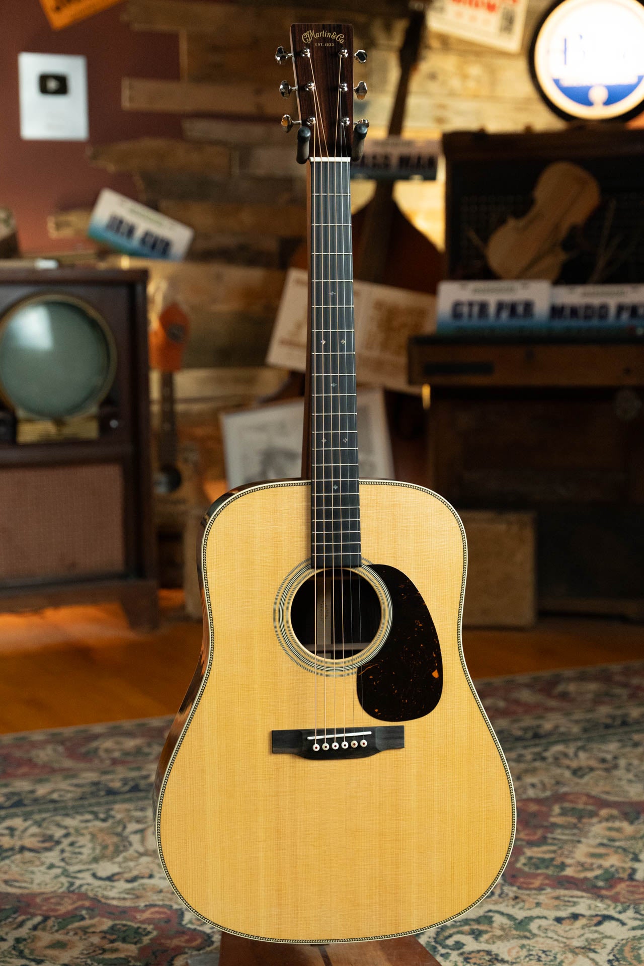 Martin Super HD-28 Spruce/Indian Rosewood Dreadnought Acoustic Guitar #8394