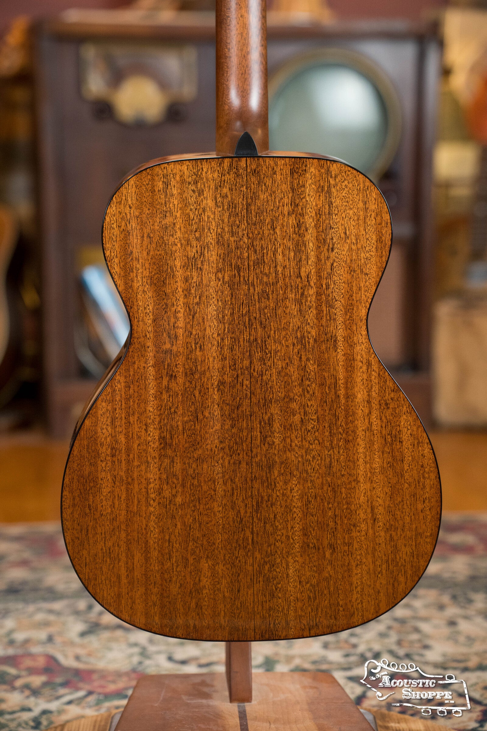 *Dread-Not Certified Floor Model* Martin OOO-18 Spruce/Genuine Mahogany OOO Acoustic Guitar #3711