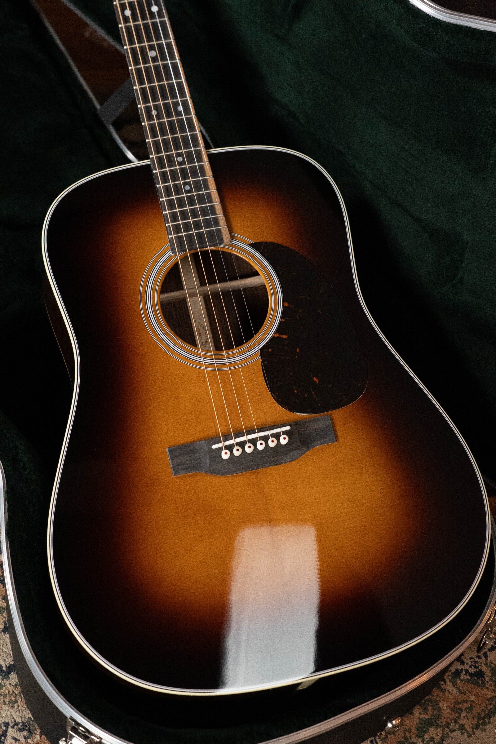 Martin D-28 Spruce/Indian Rosewood Sunburst Dreadnought Acoustic Guitar #0184