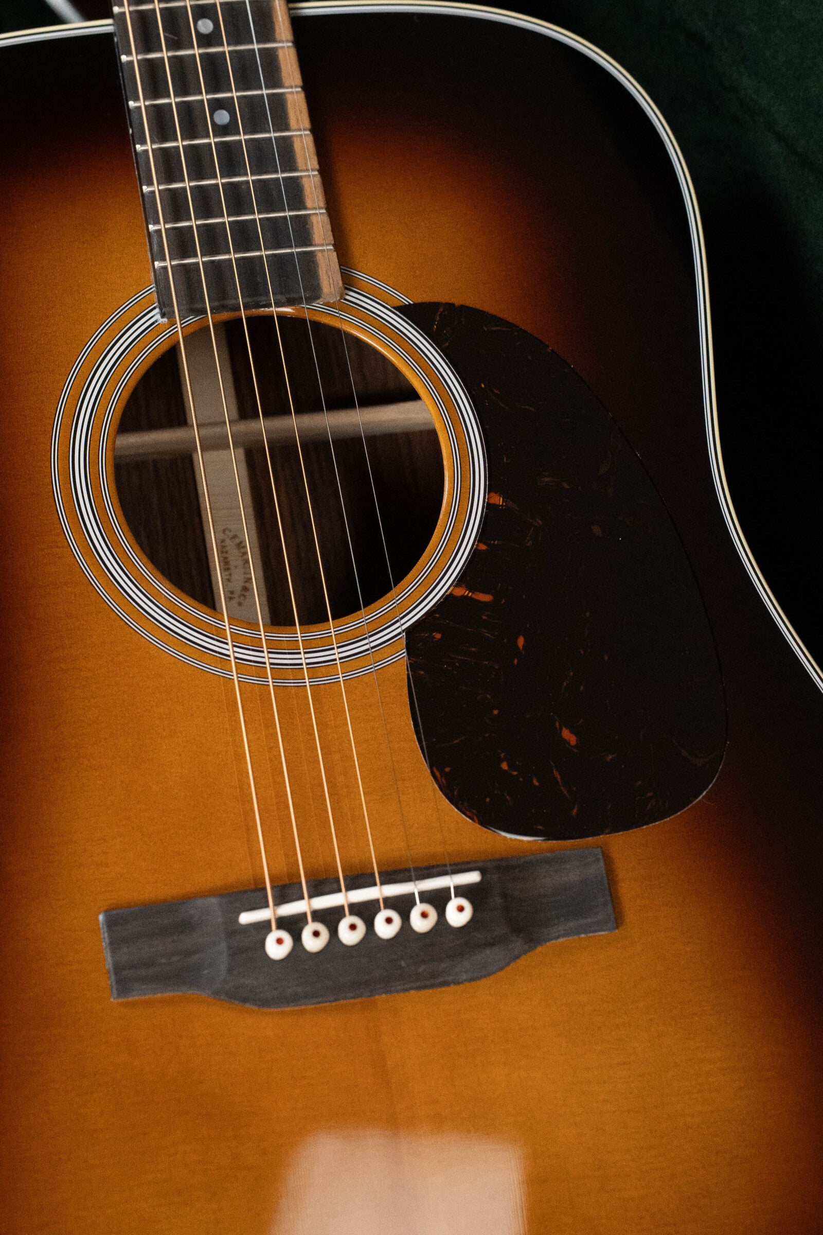 Martin D-28 Spruce/Indian Rosewood Sunburst Dreadnought Acoustic Guitar #0184