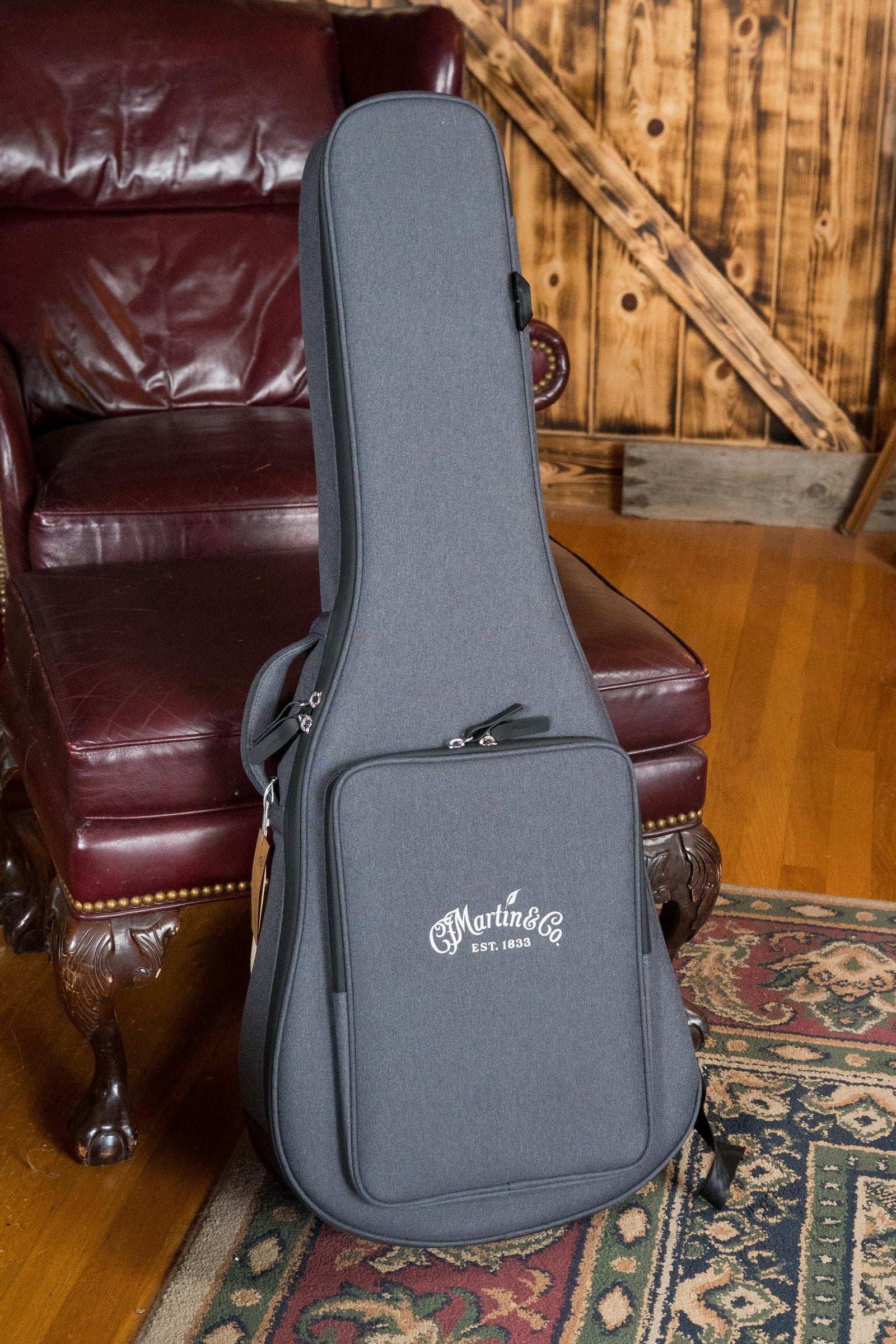 *New 2025 Model* Martin D Jr-E Streetmaster Spruce/Sapele Dreadnought Guitar w/Martin Electronics #1592