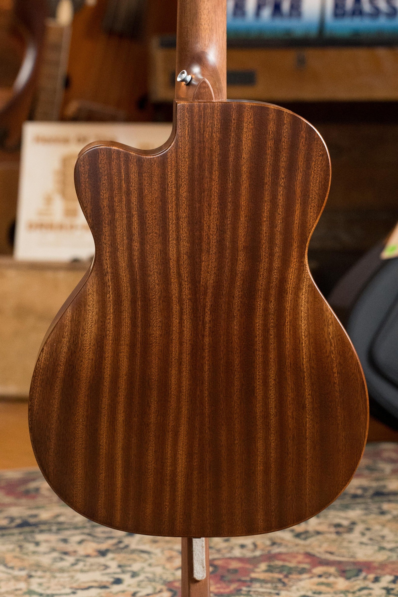 *New 2025 Model* Martin OOOC JR-E StreetMaster Spruce/Sapele OOO Cutaway Guitar w/Electronics #8055