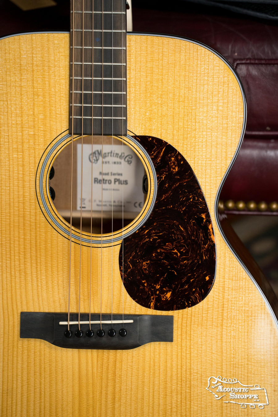 Martin OOOE Retro Plus acoustic guitar with torrefied spruce top, mahogany body, tortoiseshell pickguard, and built-in. - Martin OOOE Retro Plus Torrefied Spruce/Mahogany OOO Guitar w/Martin Electronics #2988 - Default Title