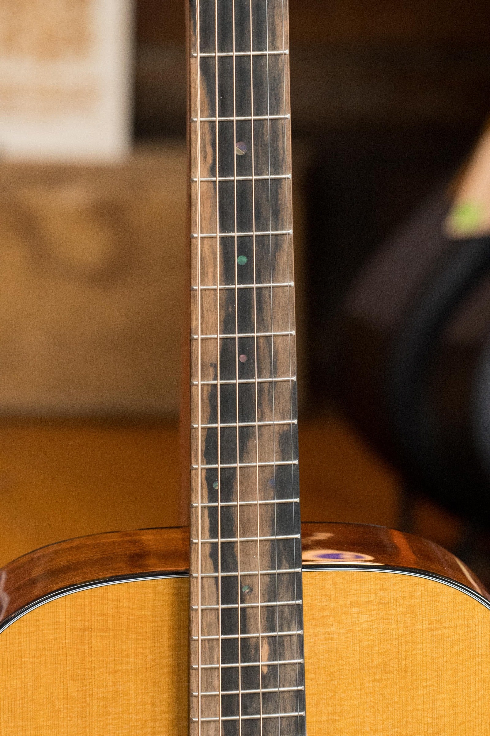 *New 2025 Model* Martin OOOE Retro Plus Torrefied Spruce/Mahogany OOO Guitar w/Martin Electronics #8194