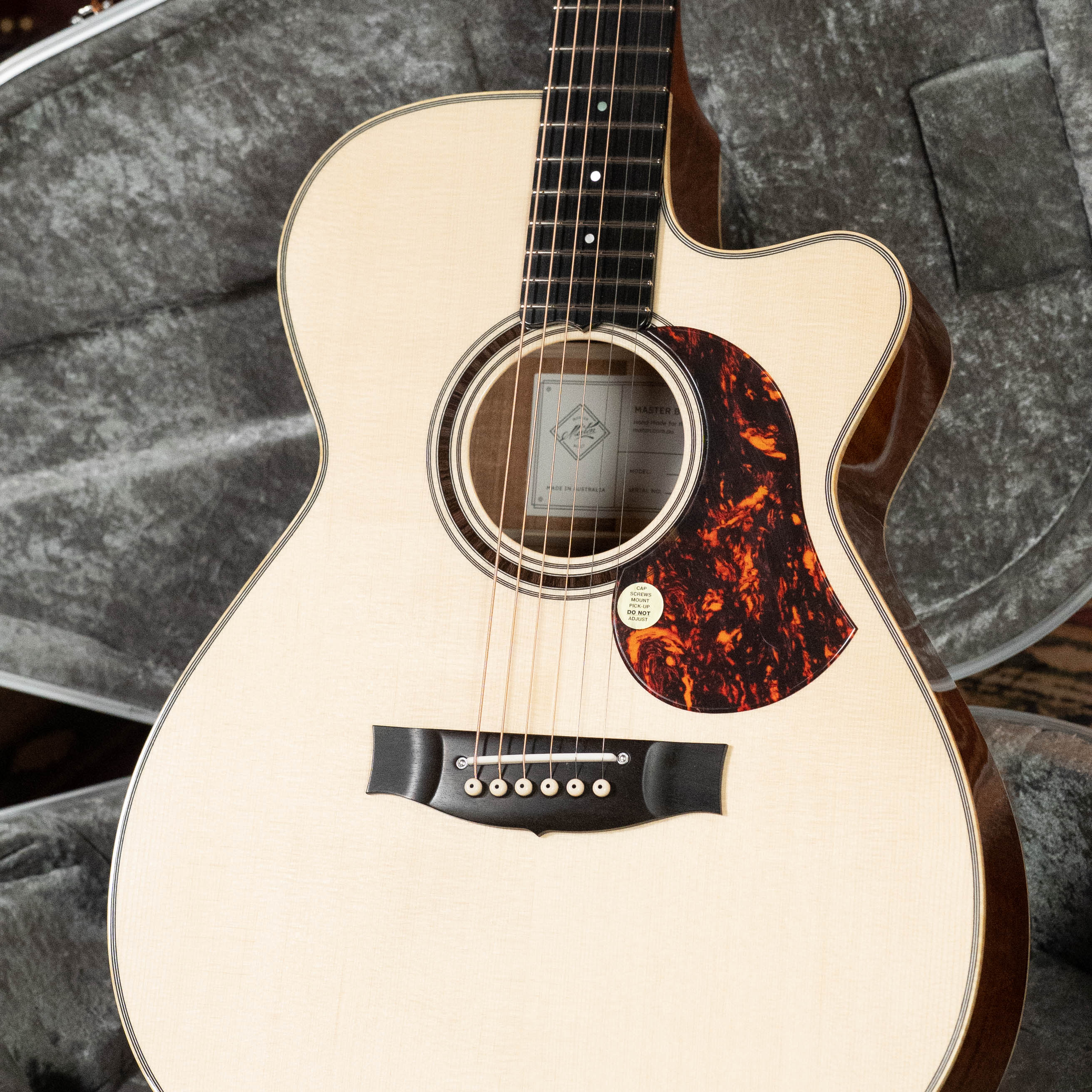 Maton Master Built The L.E May Spruce/Blackwood Deep-body Cutaway Guitar w/Electronics #0154